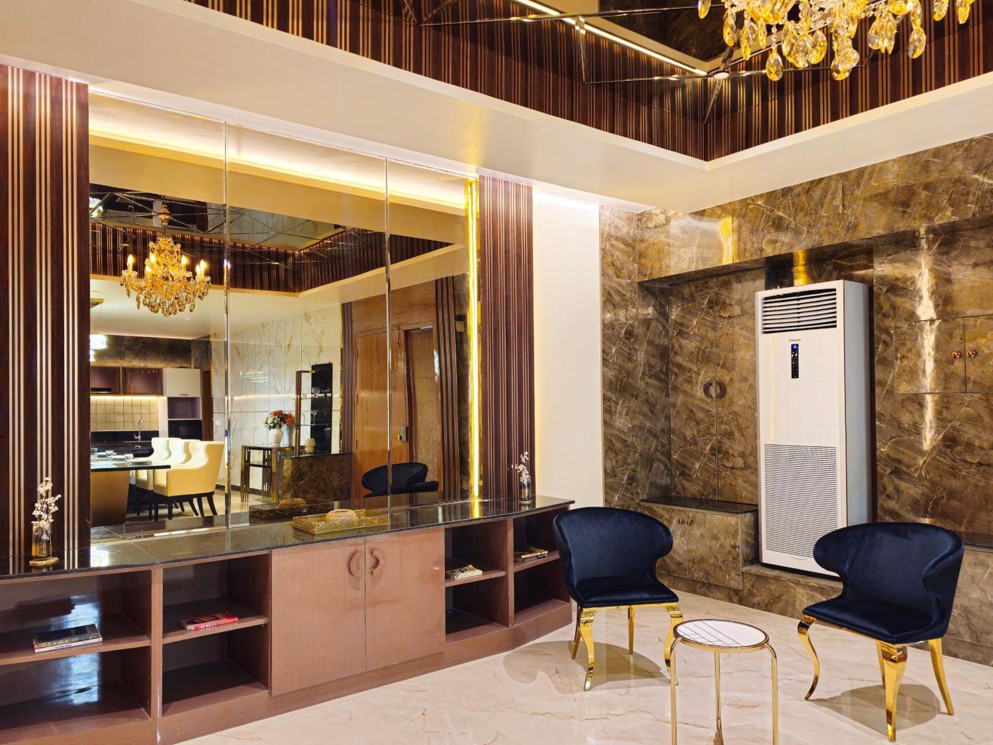 The Pentouz On 100 Feet Road Indiranagar - An Urban Luxury Retreat Apartment *