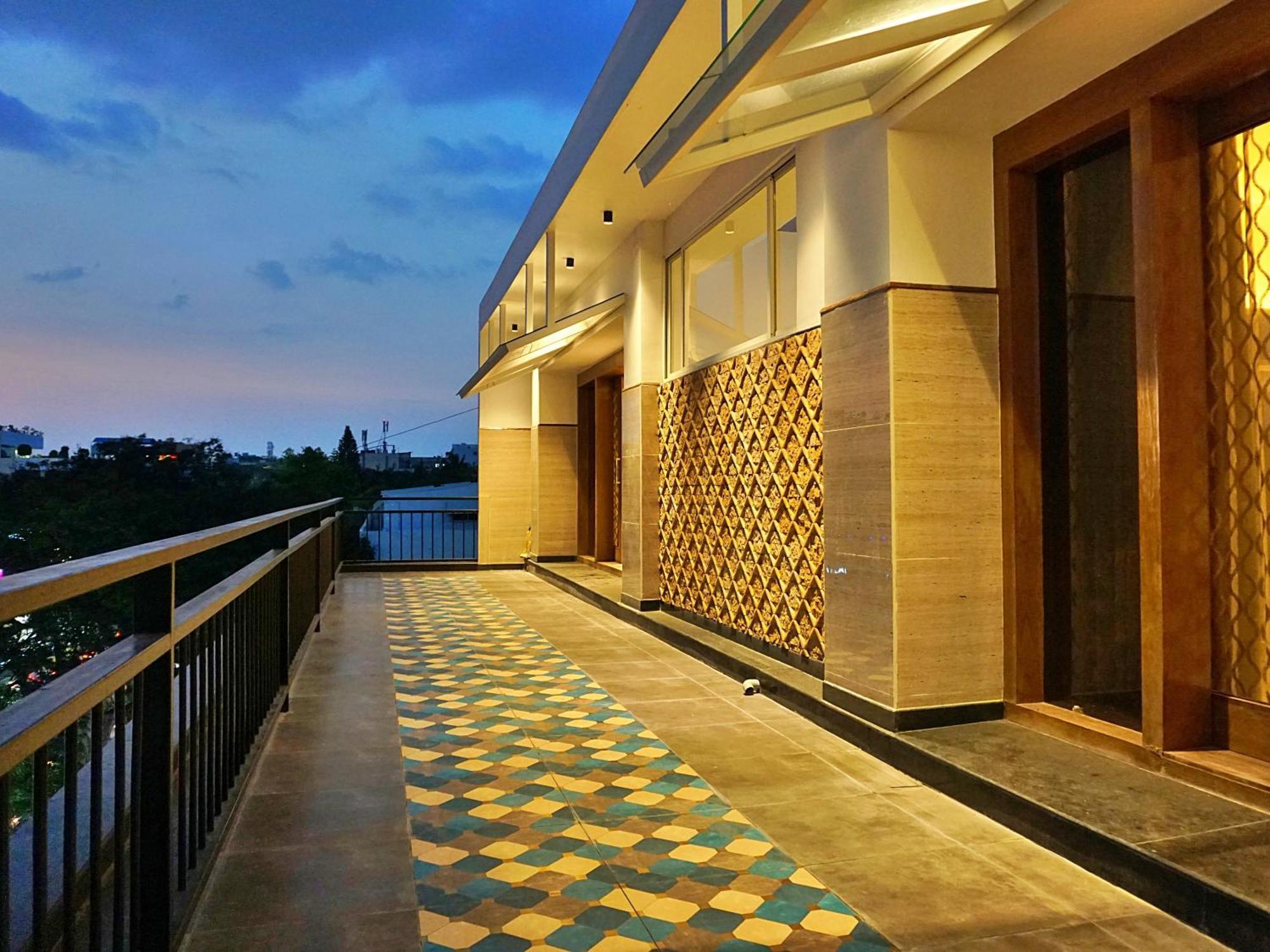 The Pentouz On 100 Feet Road Indiranagar - An Urban Luxury Retreat * Bangalore
