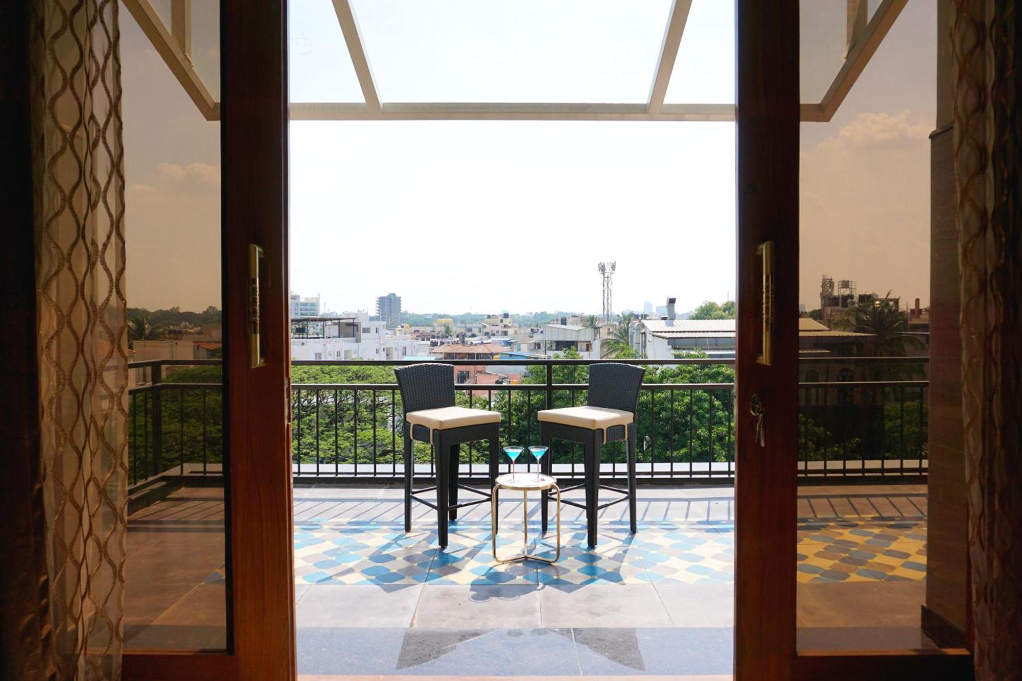 Apartment The Pentouz On 100 Feet Road Indiranagar - An Urban Luxury Retreat