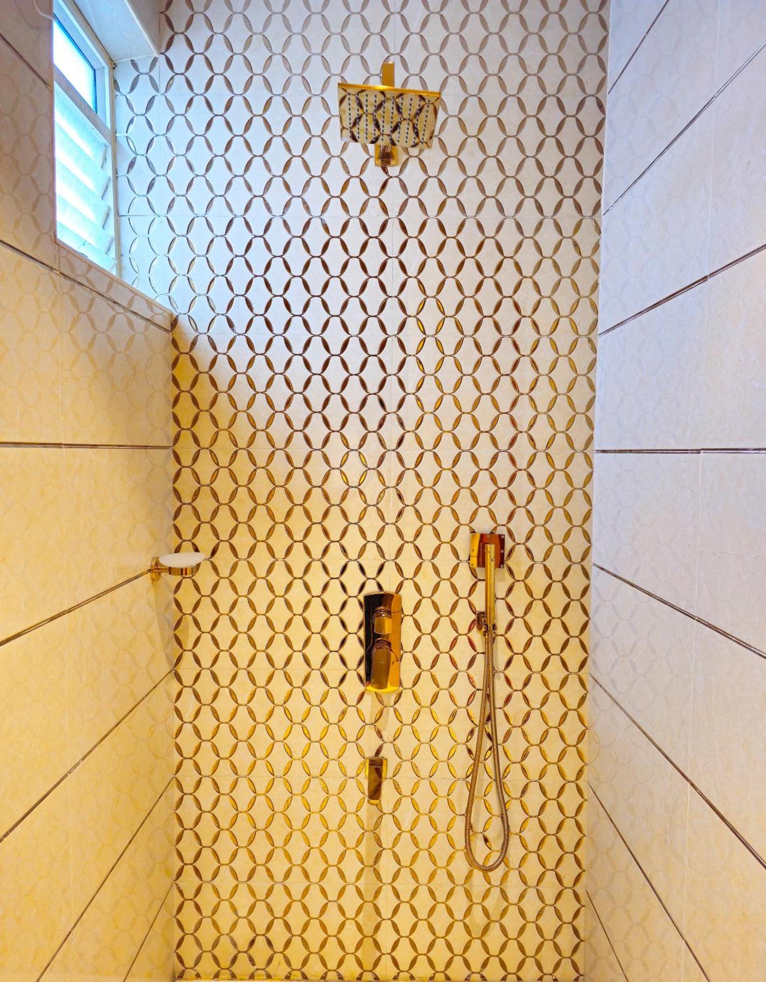 The Pentouz On 100 Feet Road Indiranagar - An Urban Luxury Retreat Apartment *