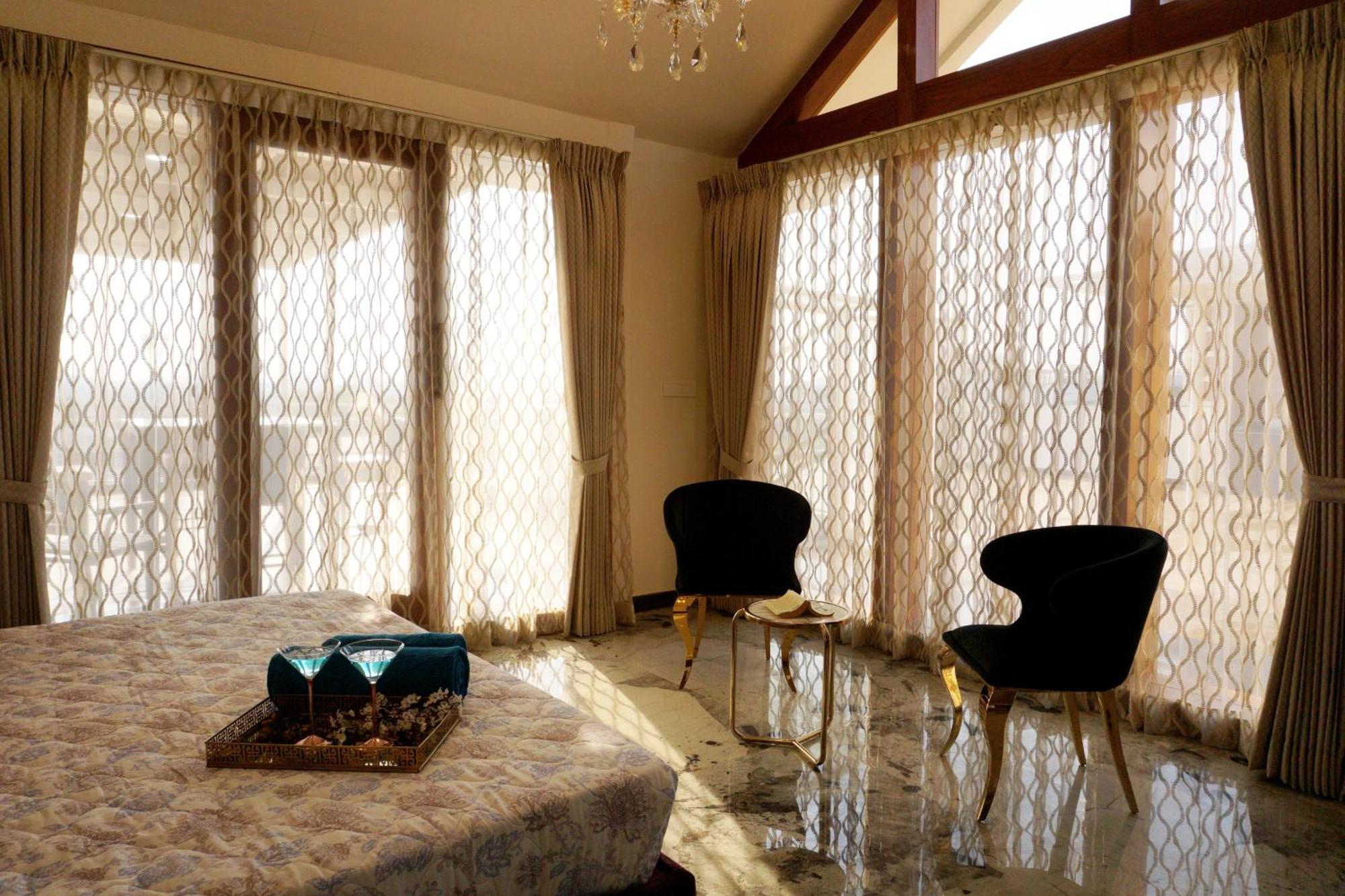 The Pentouz On 100 Feet Road Indiranagar - An Urban Luxury Retreat Apartment
