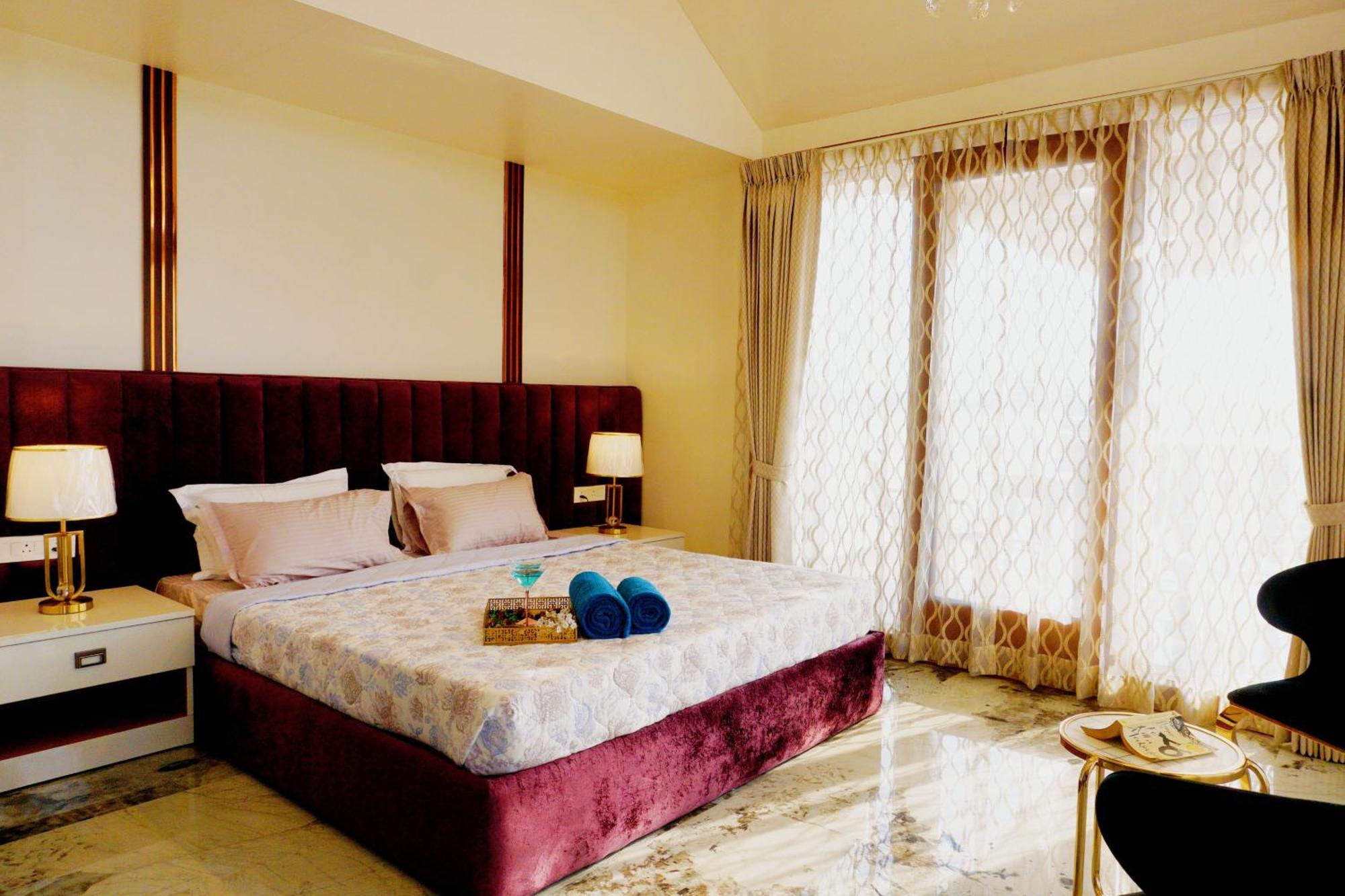 The Pentouz On 100 Feet Road Indiranagar - An Urban Luxury Retreat Apartment Bangalore
