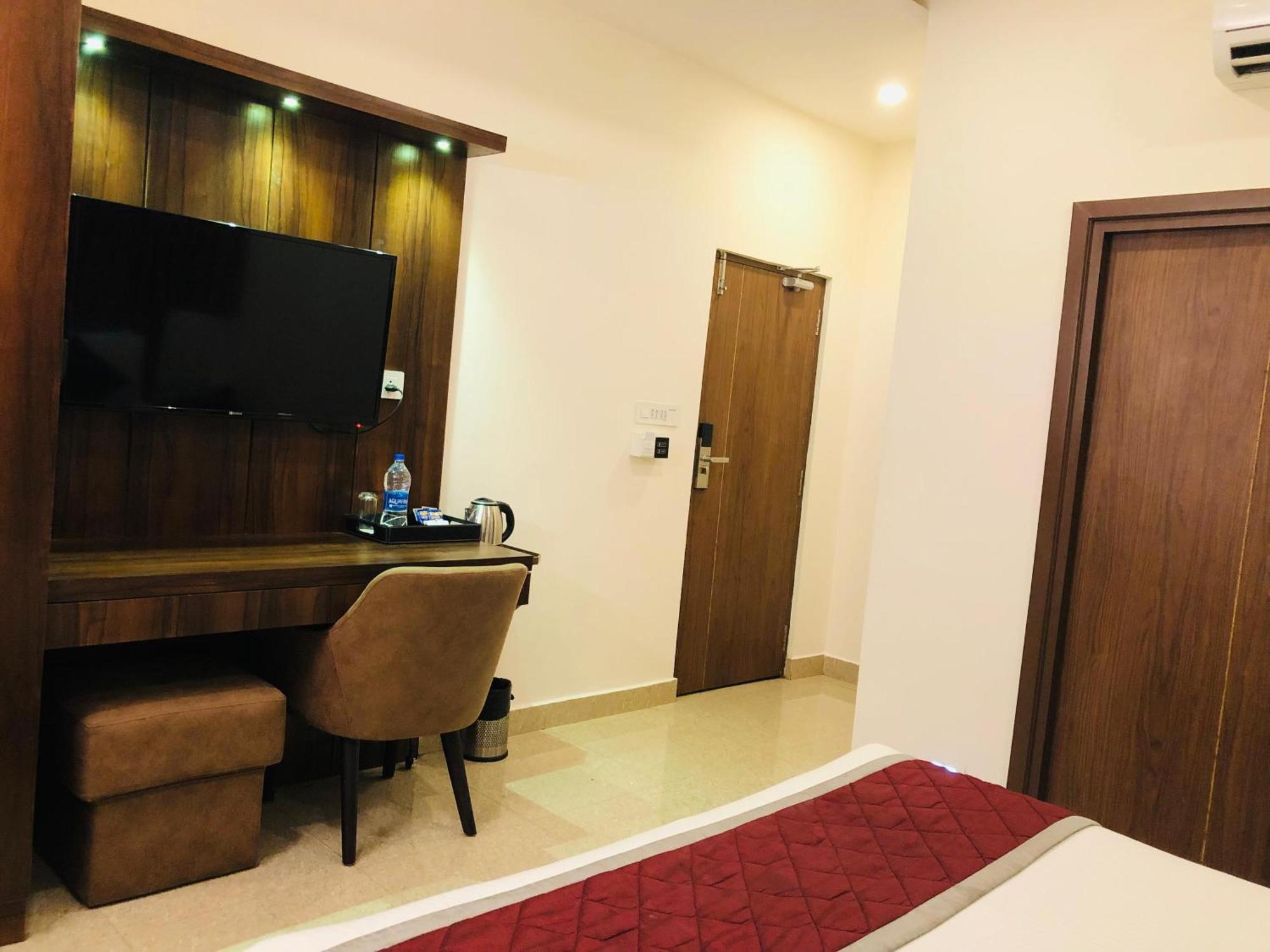 Hotel Coastal Grand Cassa Times - Electronic City 3*
