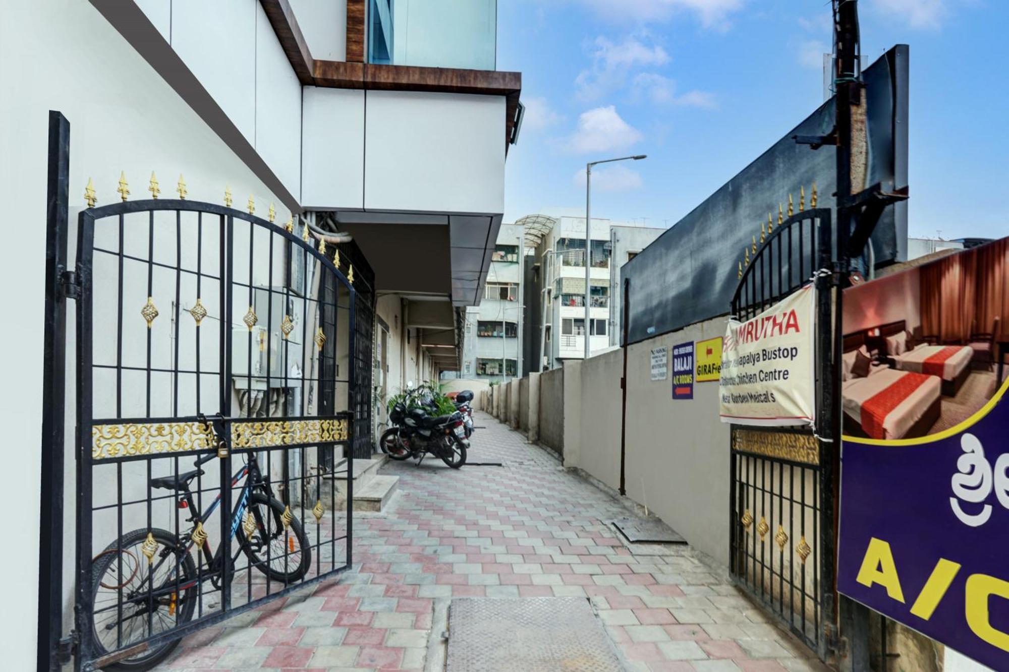O Sri Balaji Comforts Hotel