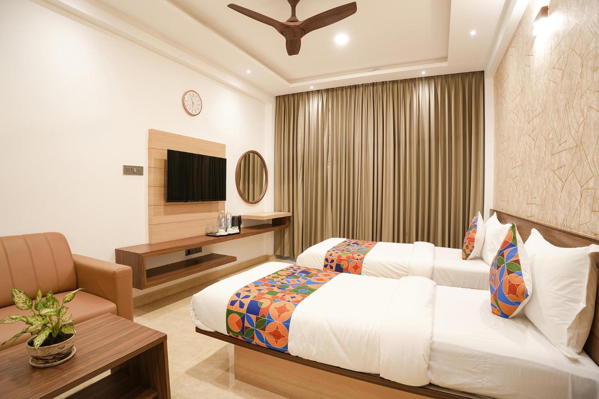 Fabhotel 7 Hills Hotel