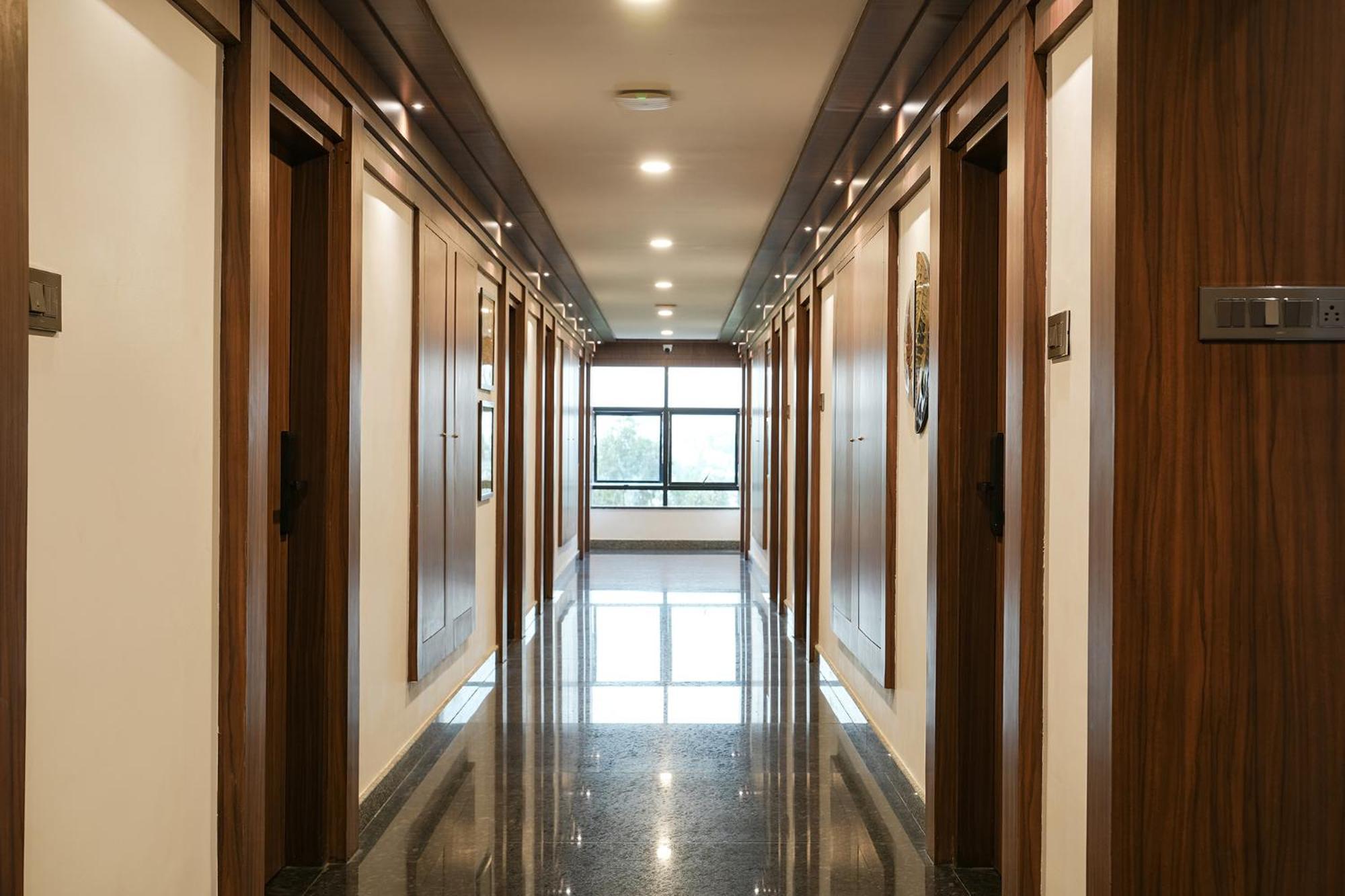 Fabhotel 7 Hills