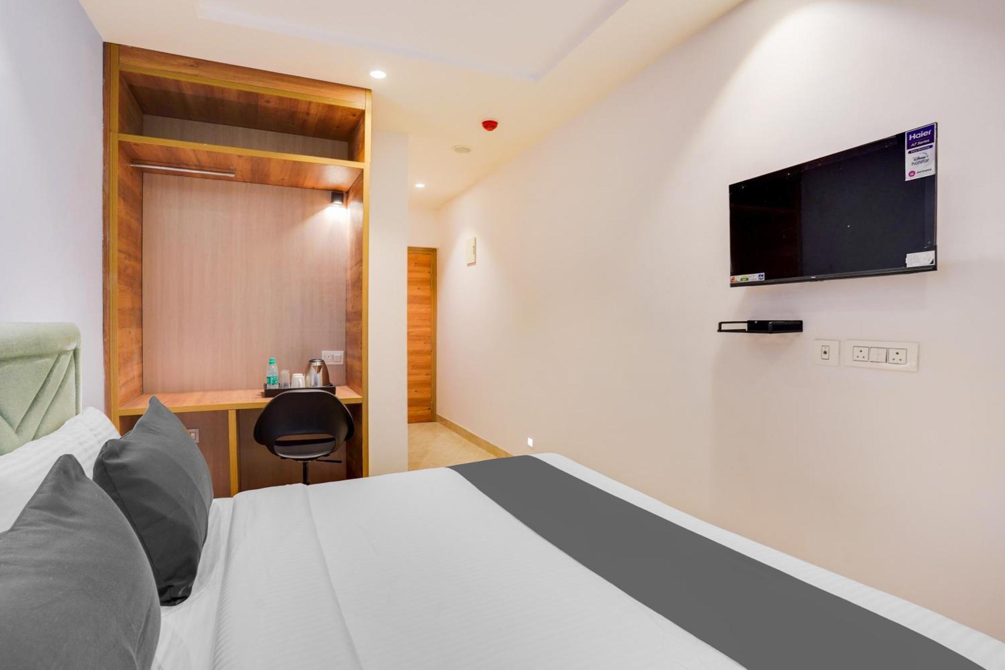 Super Townhouse Itpl Near Prestige Shanti Niketan 4* Bangalore