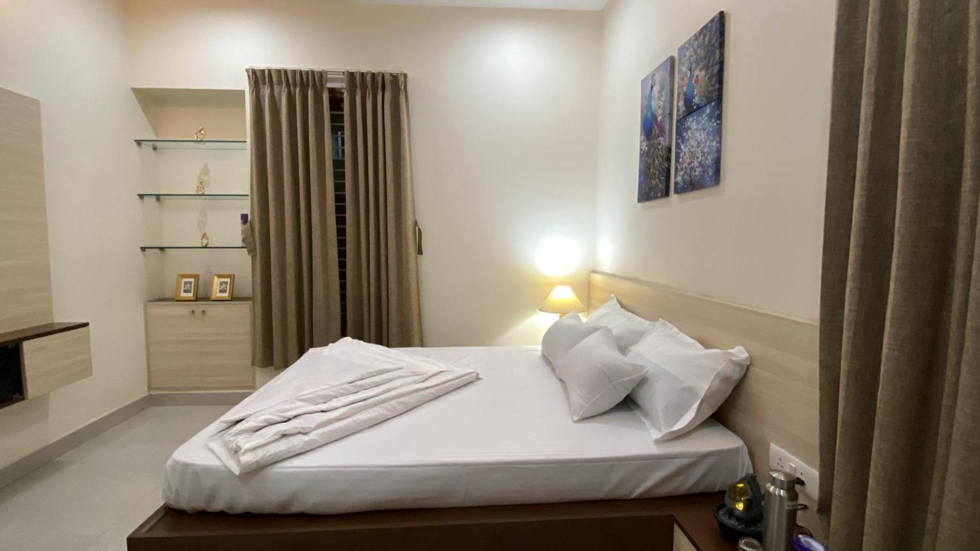 Gatsby Grandeur Luxury * Bangalore