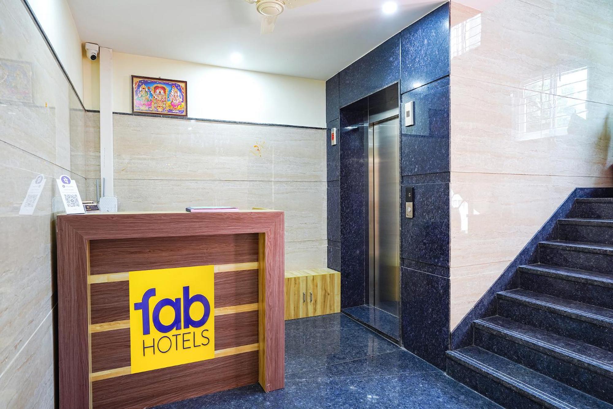 Fabhotel Hsr Gateway Hotel