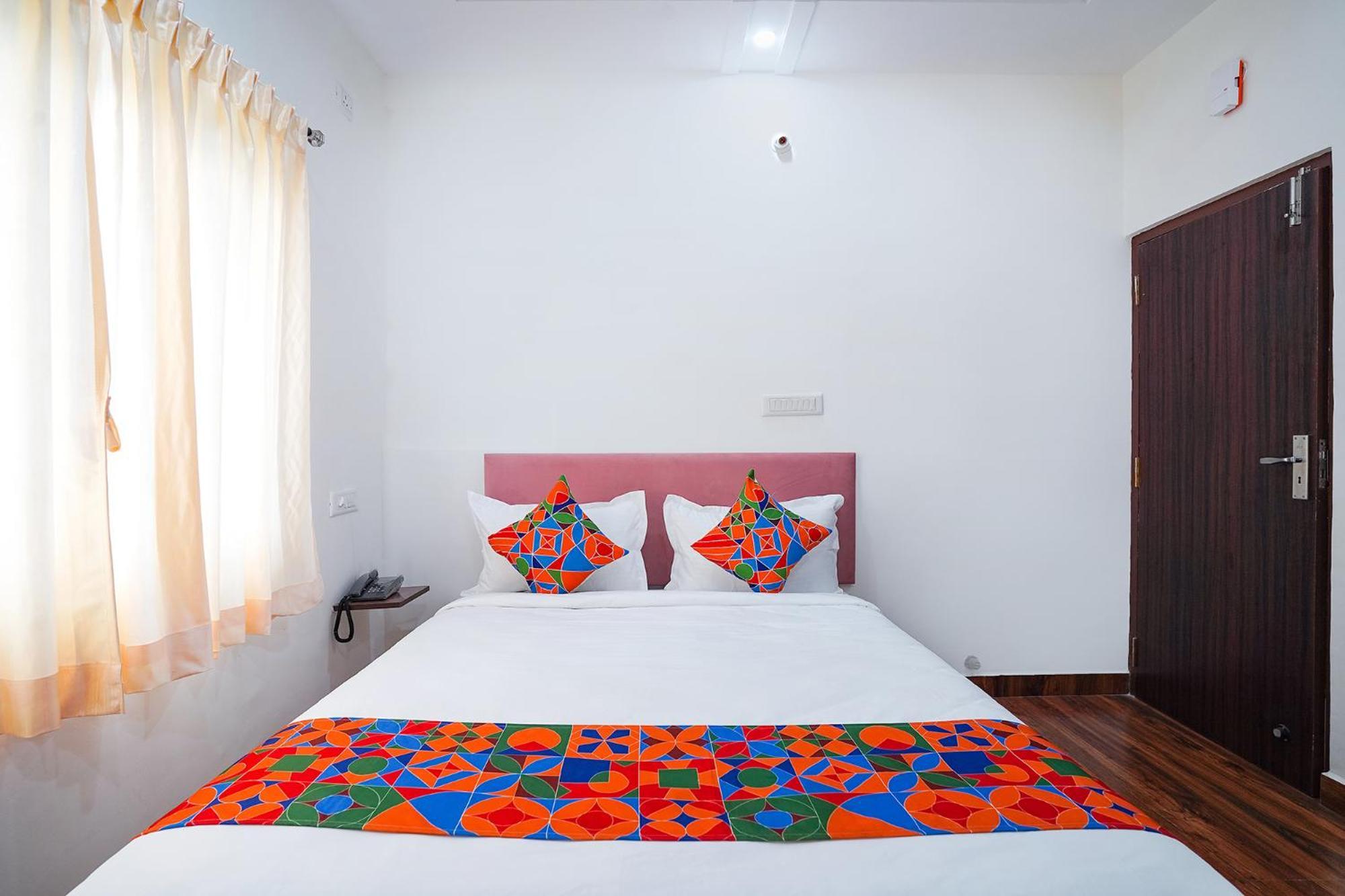 Hotel Fabhotel Hsr Gateway 3*