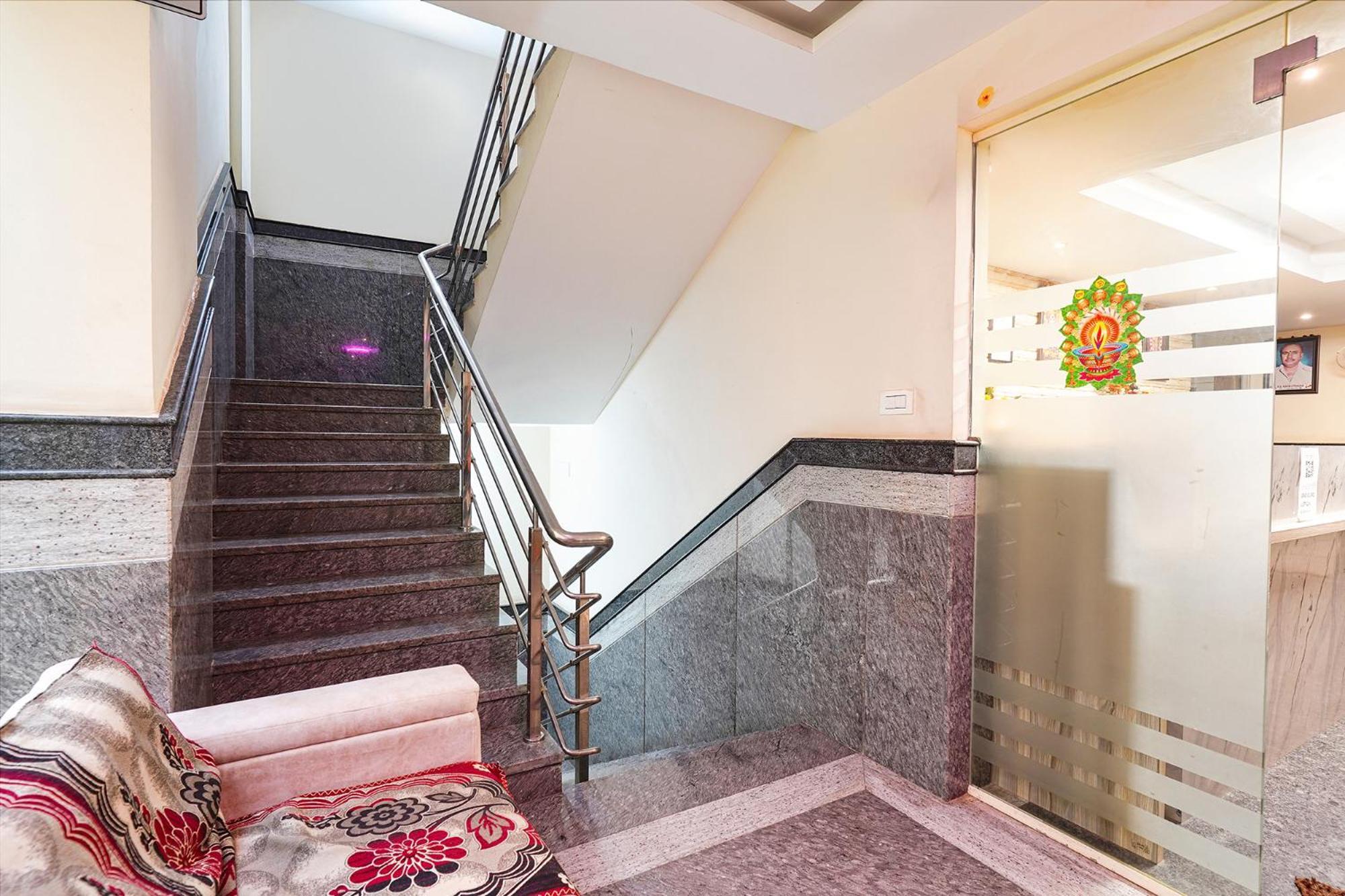 Fabhotel Sai Luxury Comforts Hotel