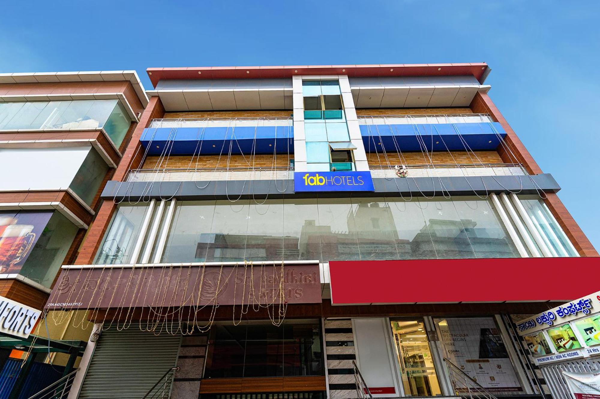 Hotel Fabhotel Sai Luxury Comforts
