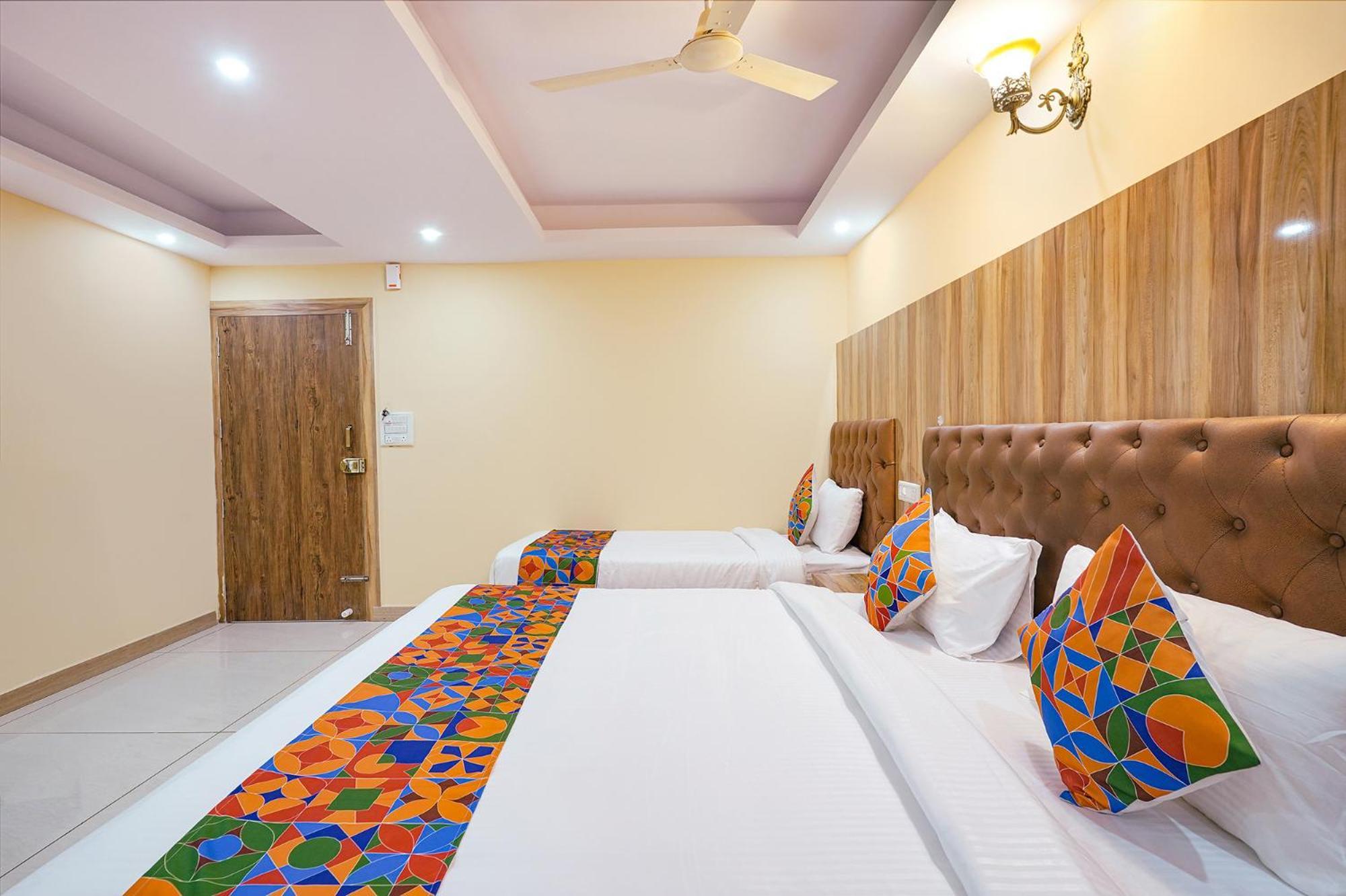 Fabhotel Sai Luxury Comforts *