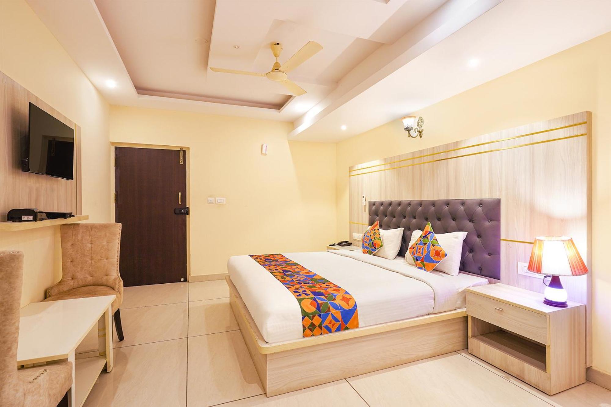 Fabhotel Sai Luxury Comforts Hotel