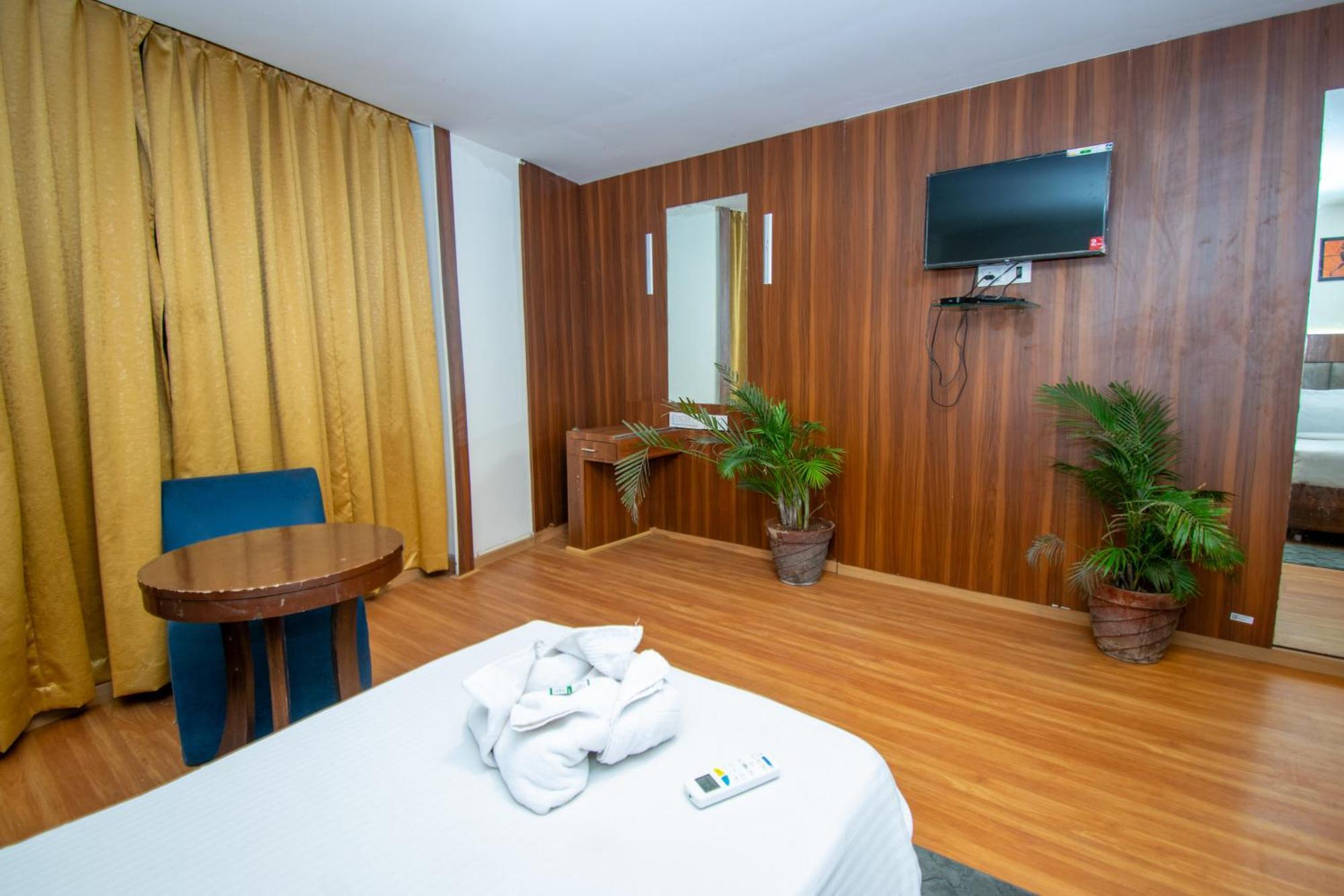Brigade Hotel 3*