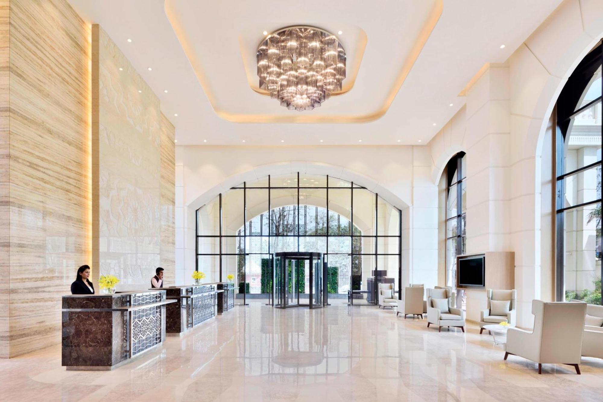 Hotel Courtyard By Marriott Hebbal 5*