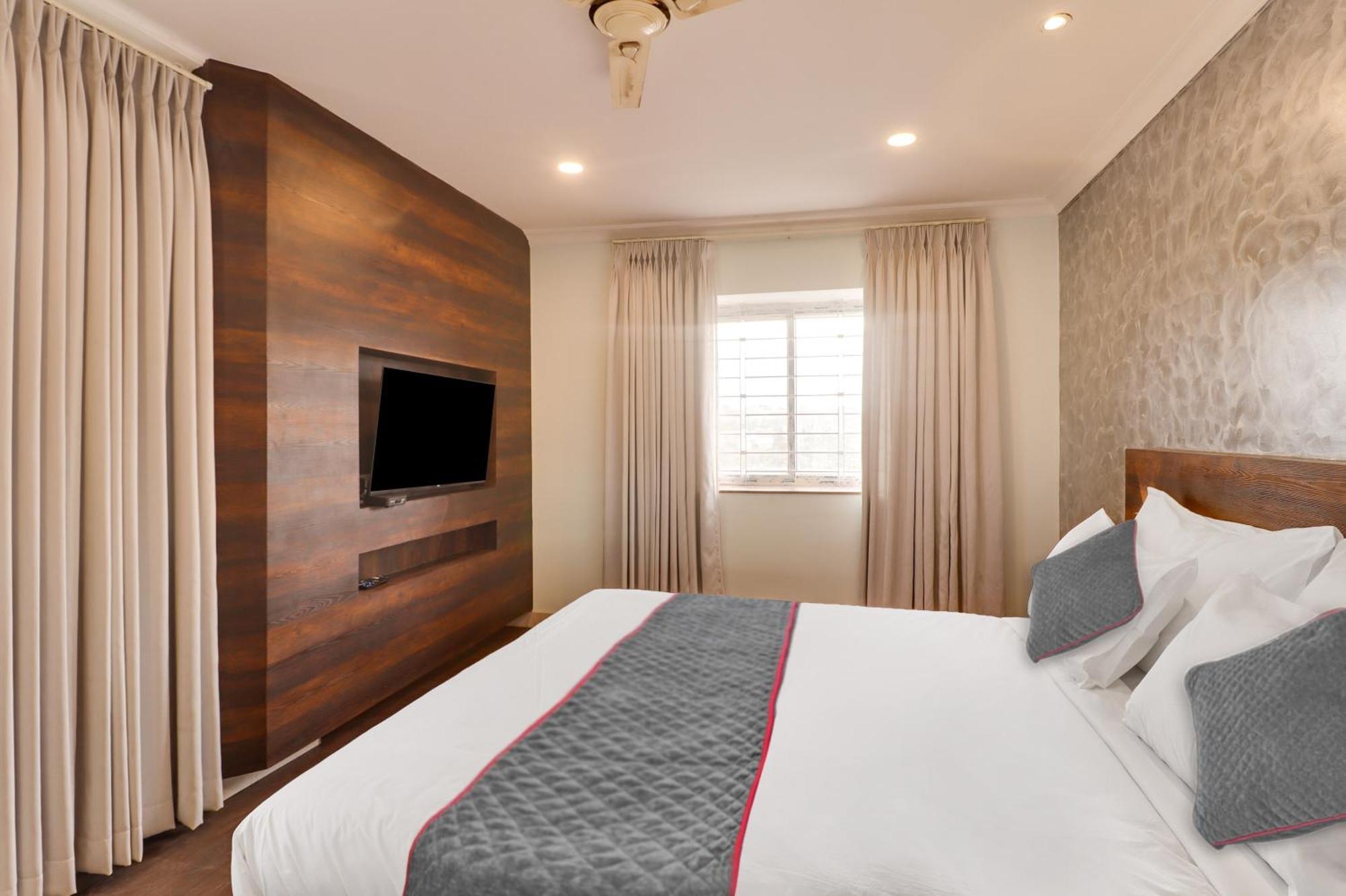 Hotel Collection O Manu