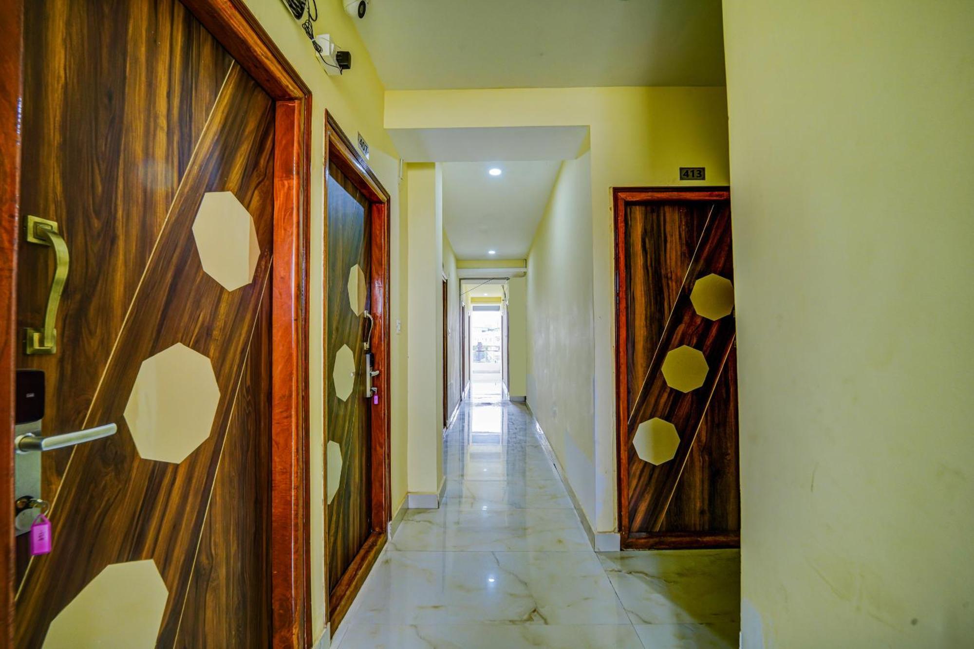 Hotel The Emerald 3*