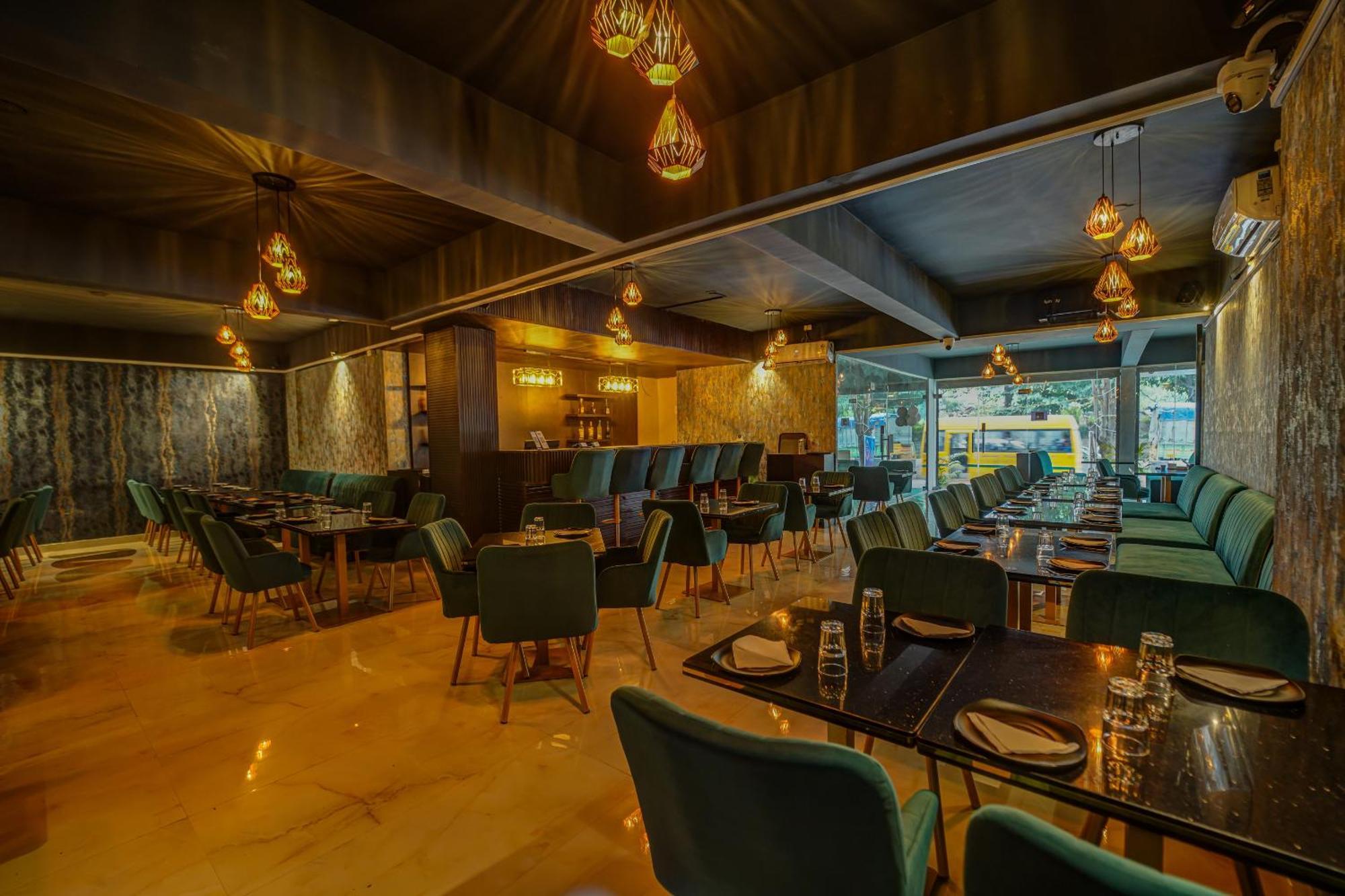 The Emerald 3*