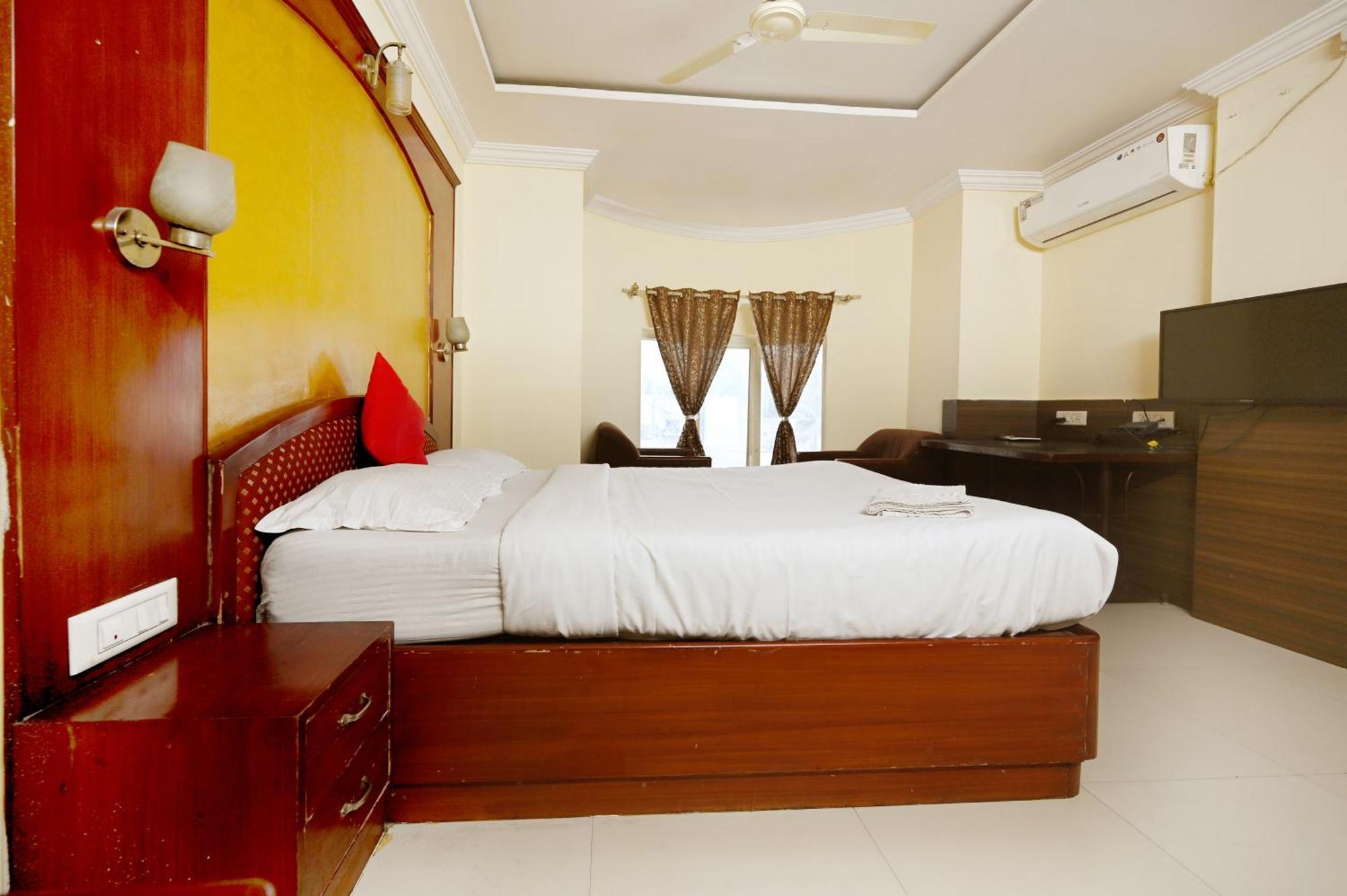 Classic Comforts Hotel