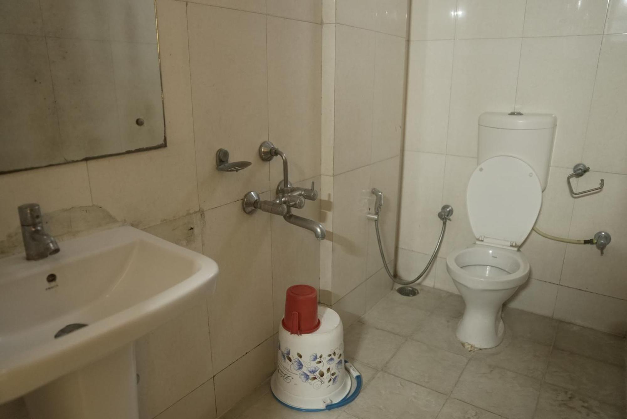 Classic Comforts Hotel 2*