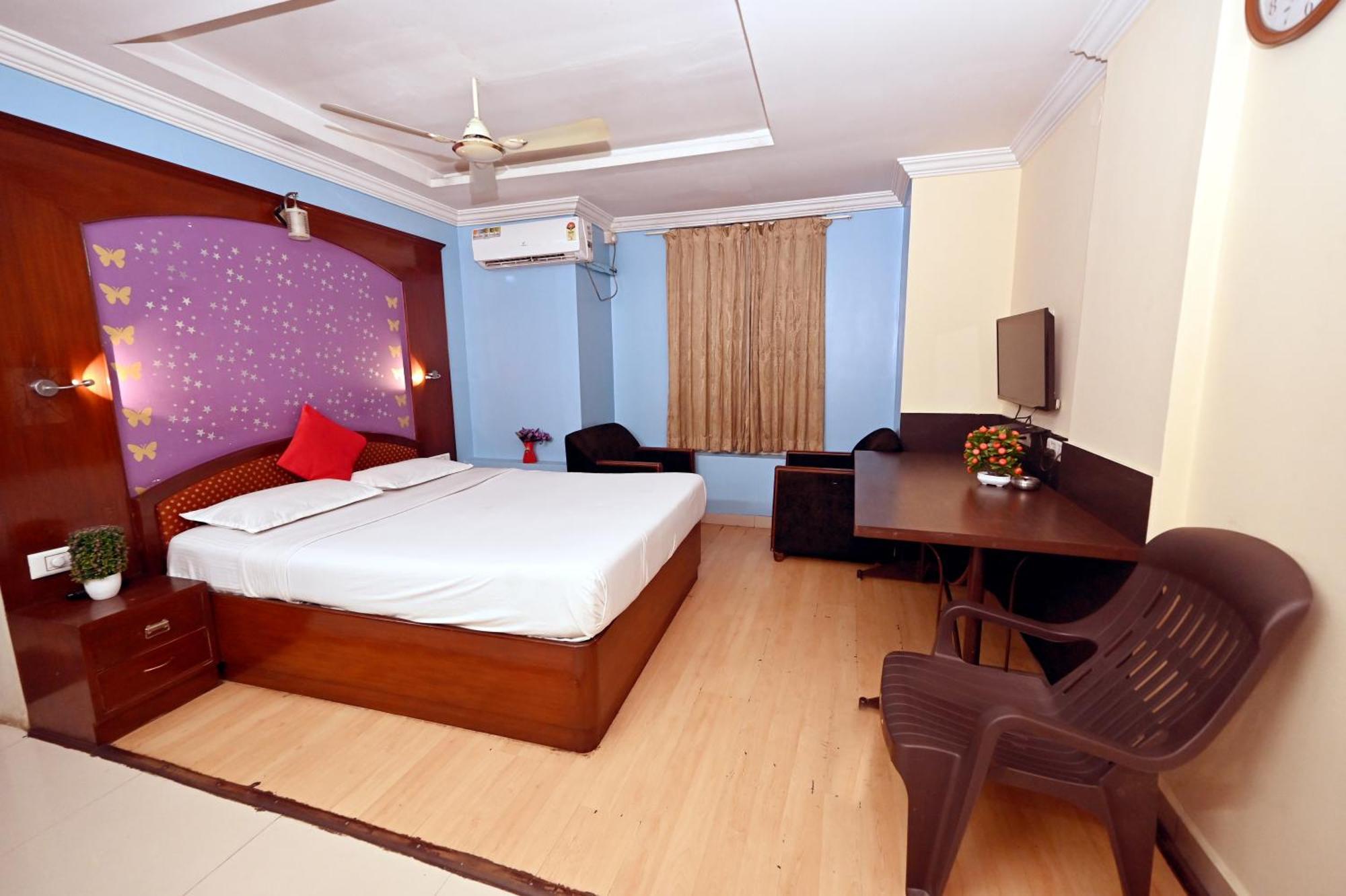 Classic Comforts Hotel