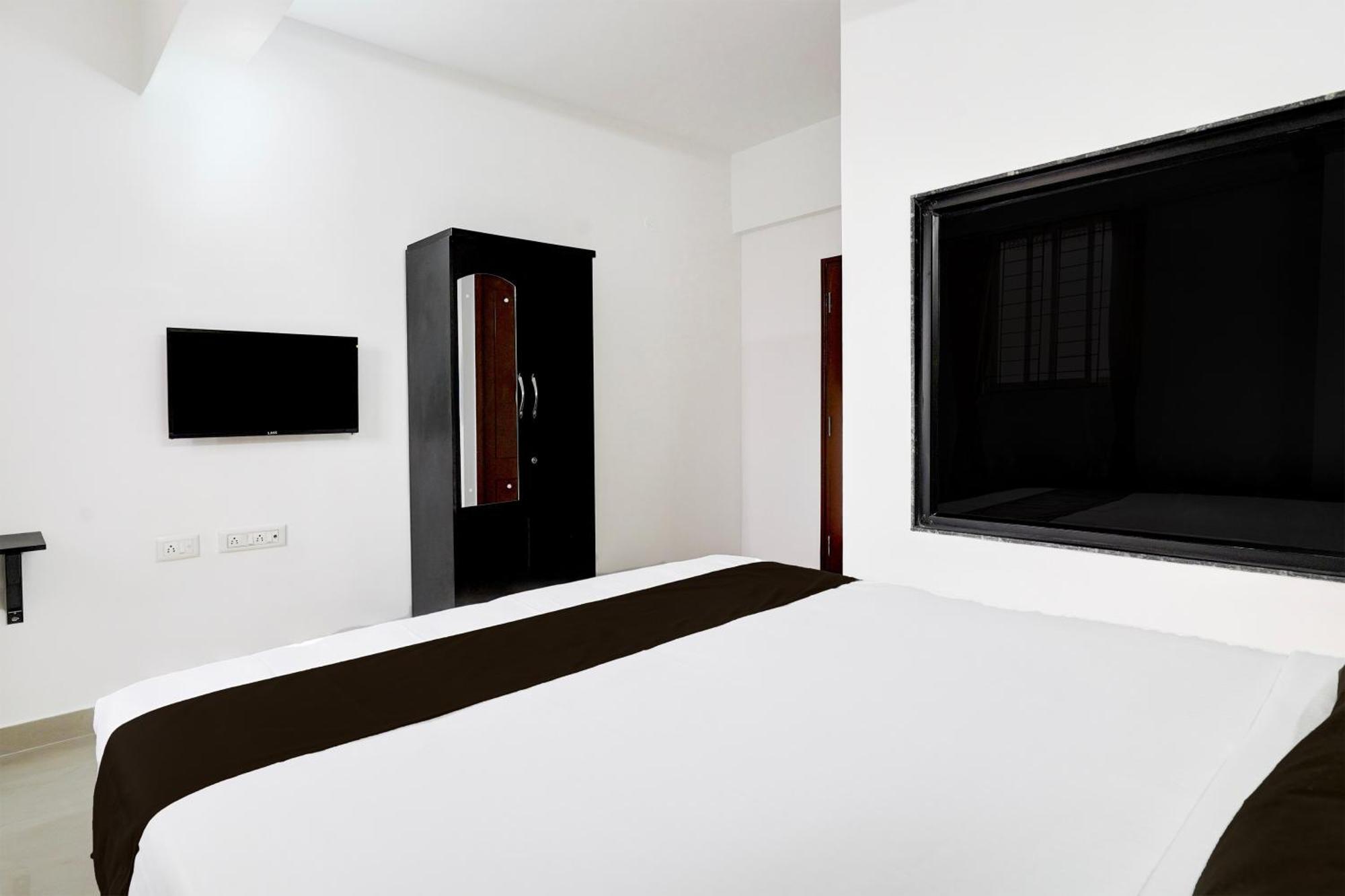 Hotel Super O Balaji Residency 3*