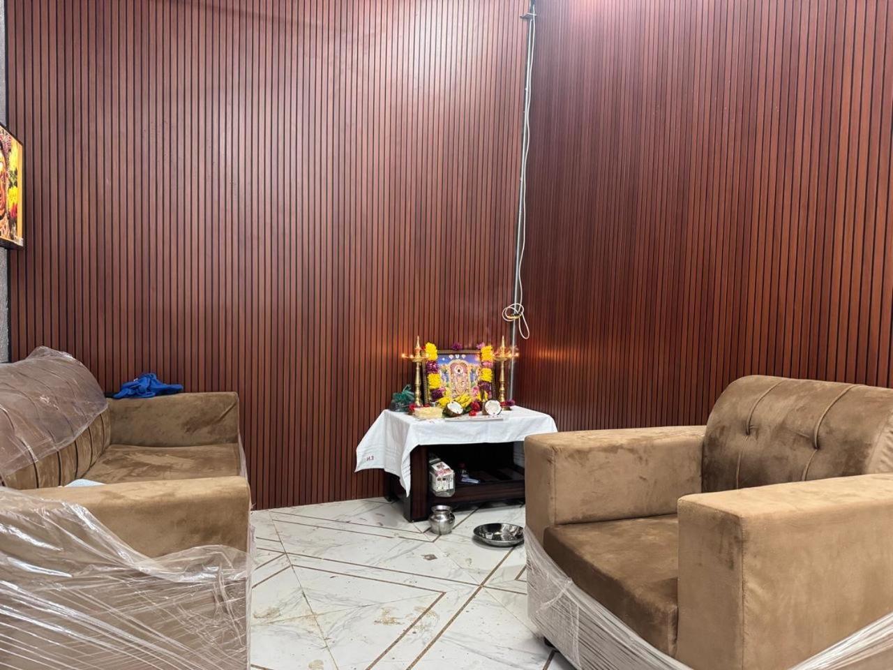Easynest Bharathi Hotel Bangalore