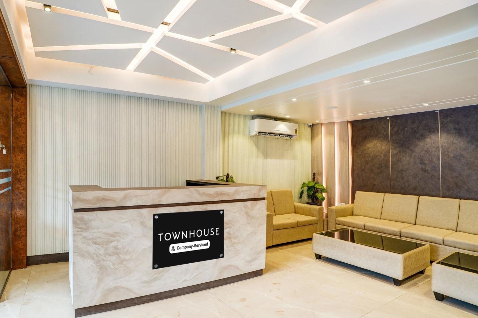 Super Townhouse Hsr Layout 3* Bangalore
