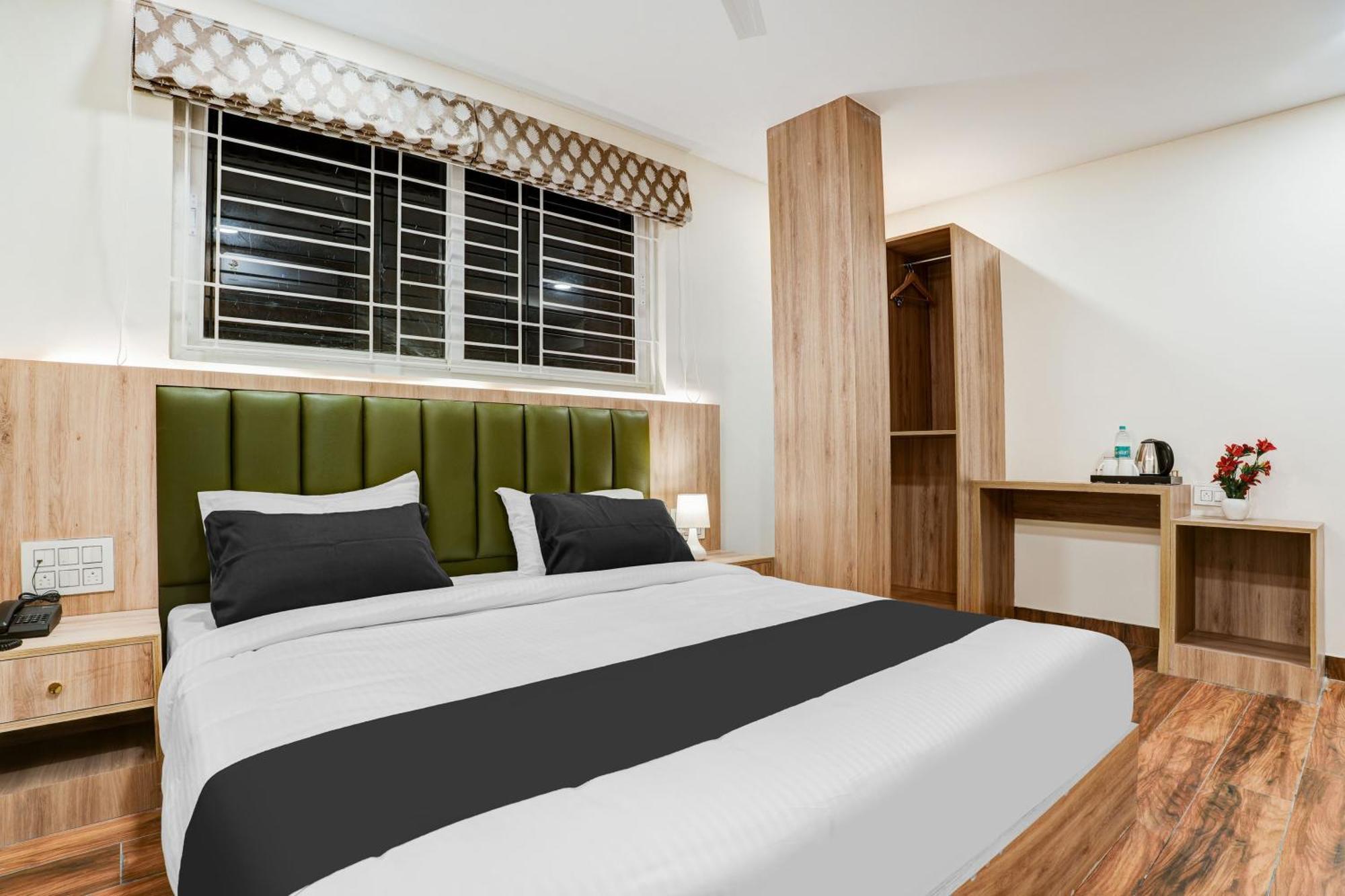 Super Townhouse Hsr Layout Hotel