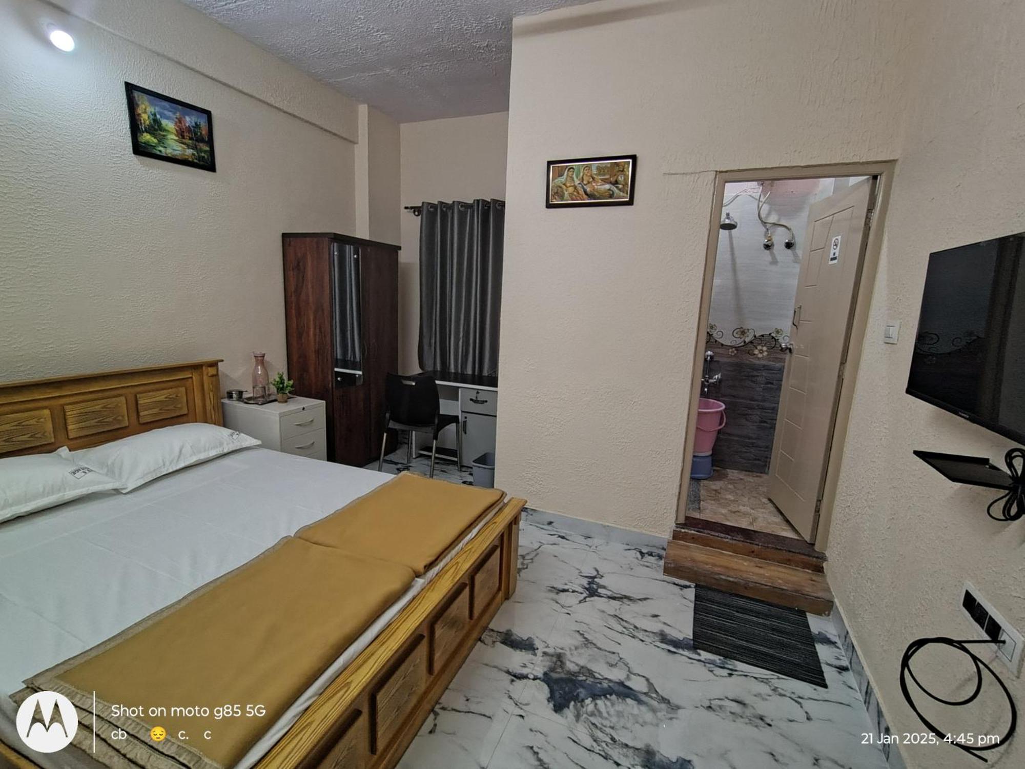 Hotel A P S Heritage *