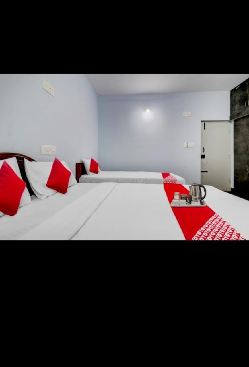 B S Residency Hotel *