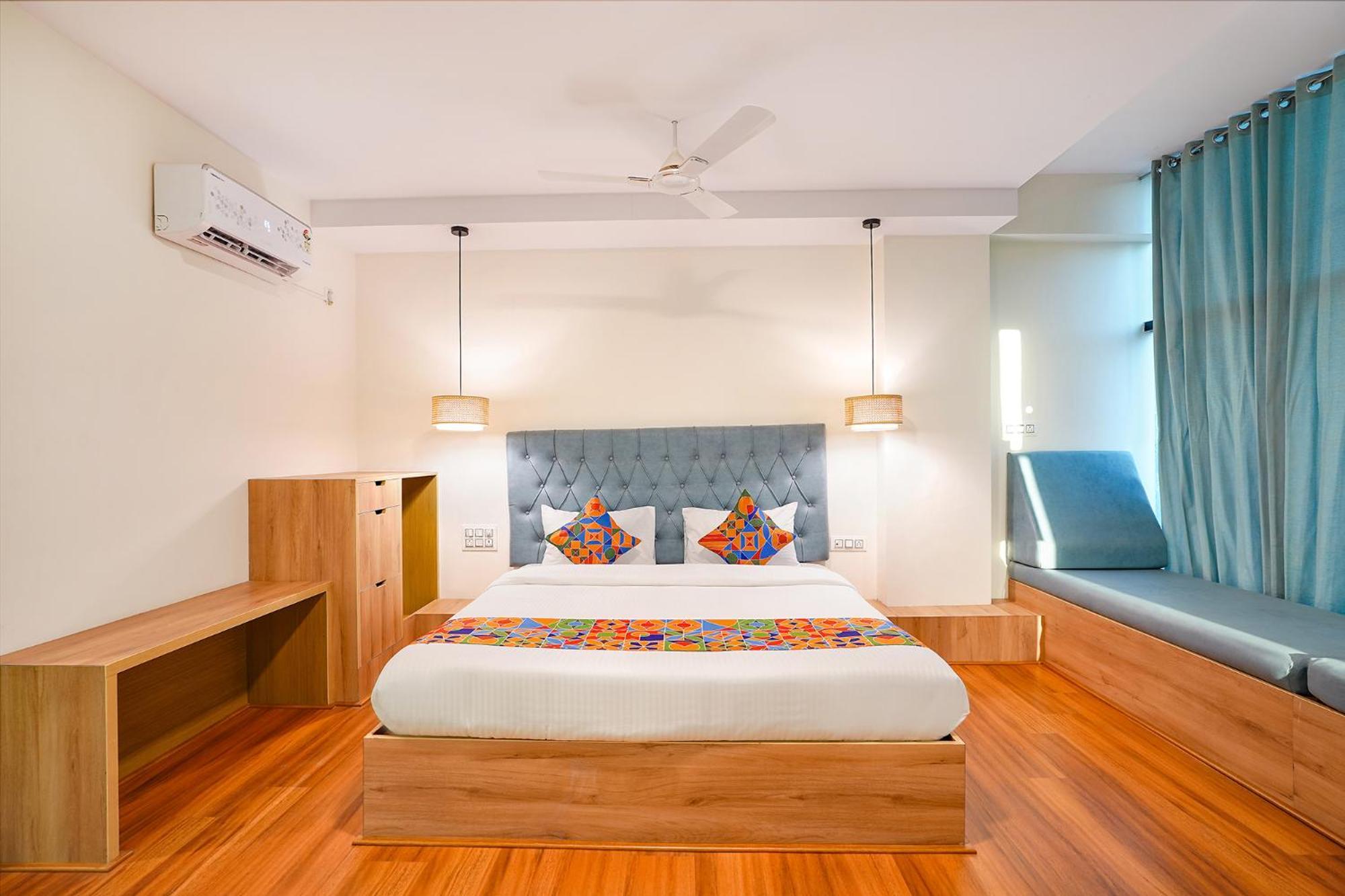 Hotel Joven'S Central - Brigade Road Hotel Bangalore