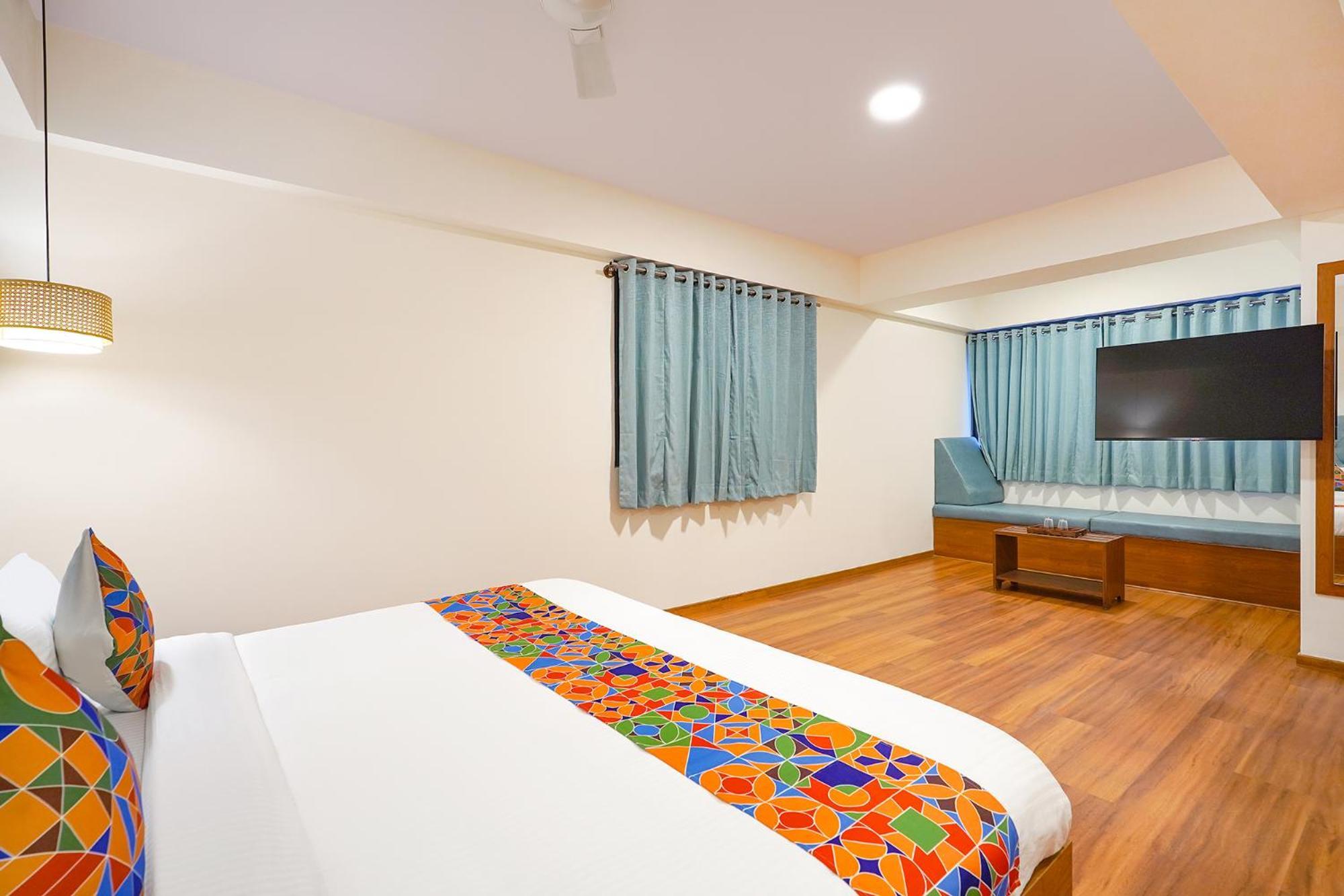Hotel Joven'S Central - Brigade Road 4*