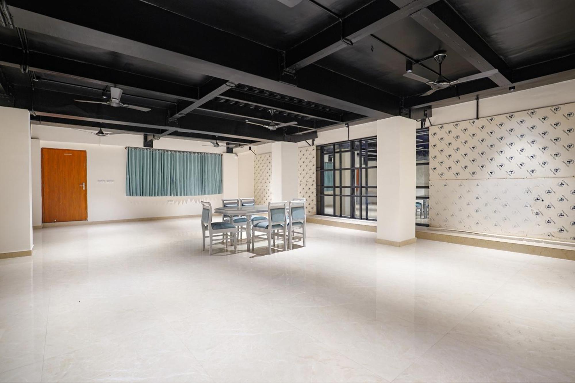 Hotel Joven'S Central - Brigade Road Hotel 4*