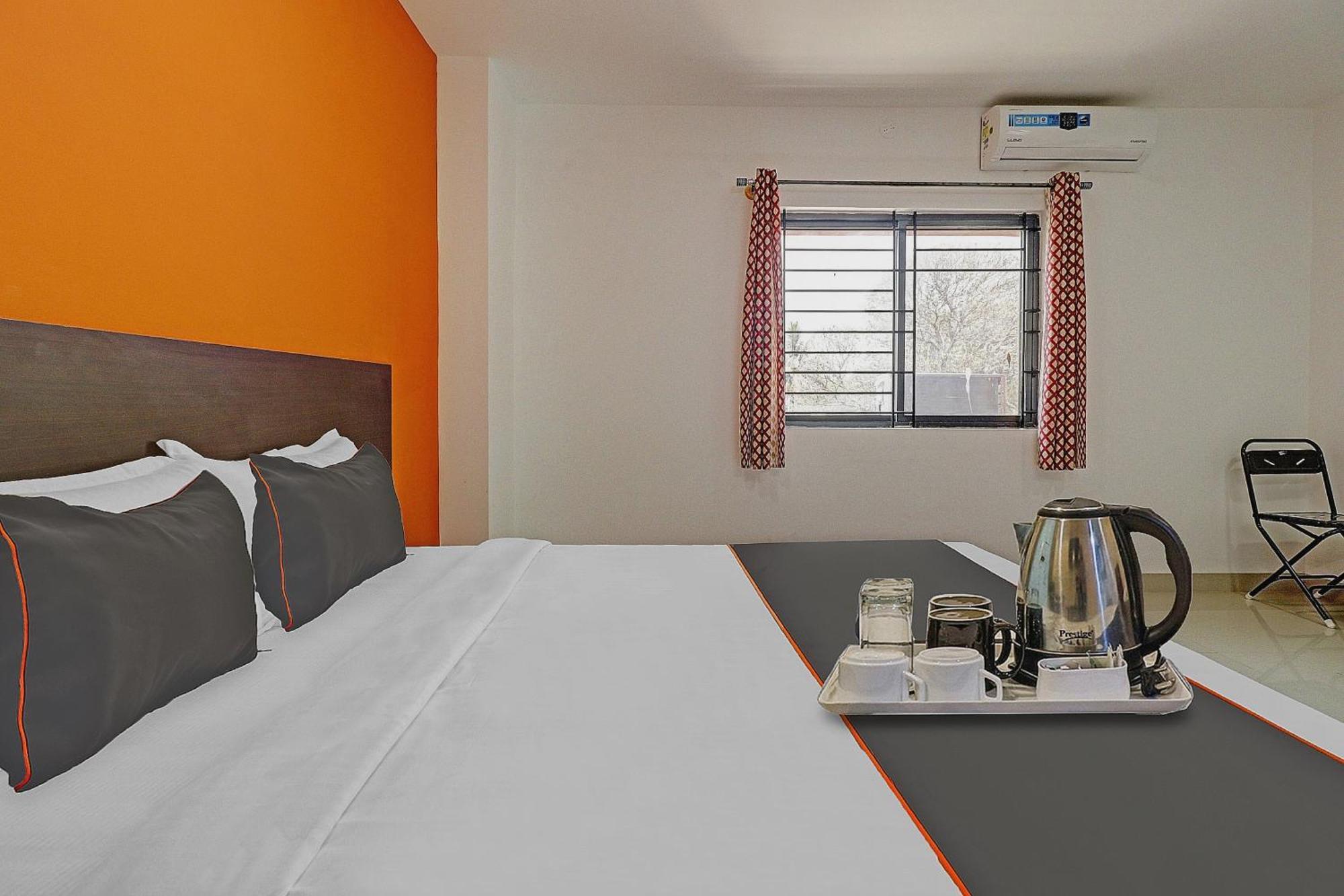 Hotel The Blooms 3*