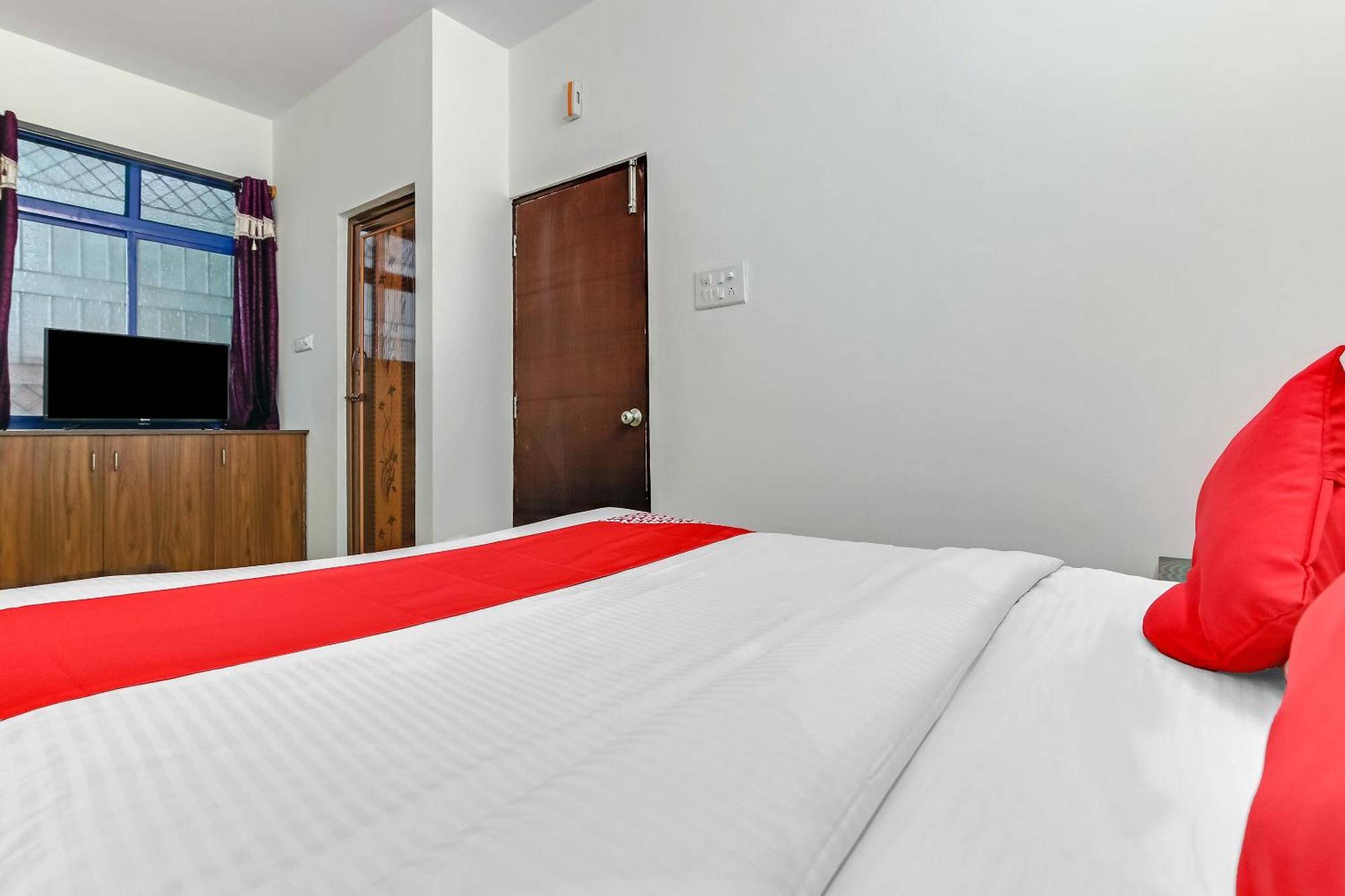 Hotel O Sukhi Palace