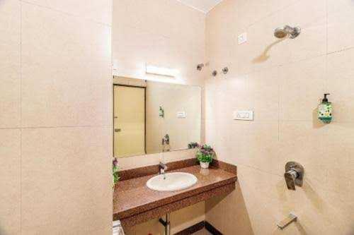 Townhouse Jeevan Bima Nagar Hal Road