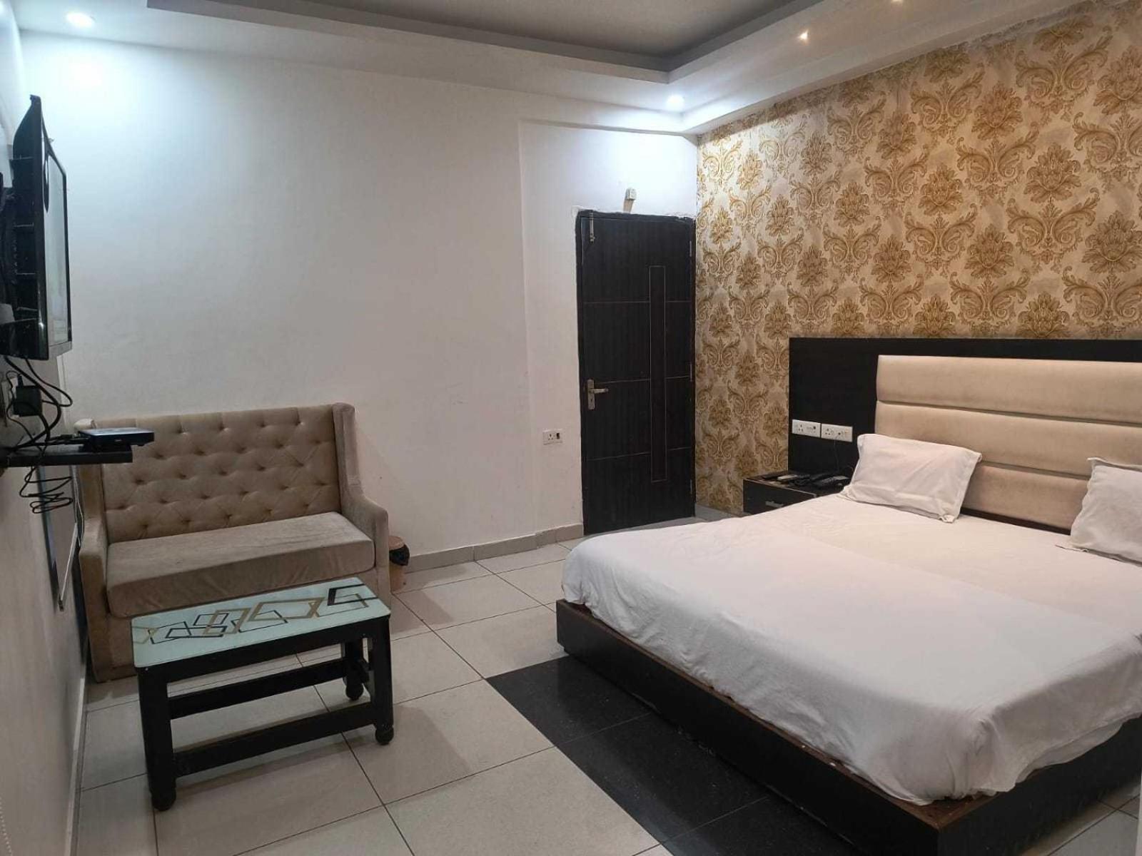 Hotel Townhouse Jeevan Bima Nagar Hal Road Bangalore