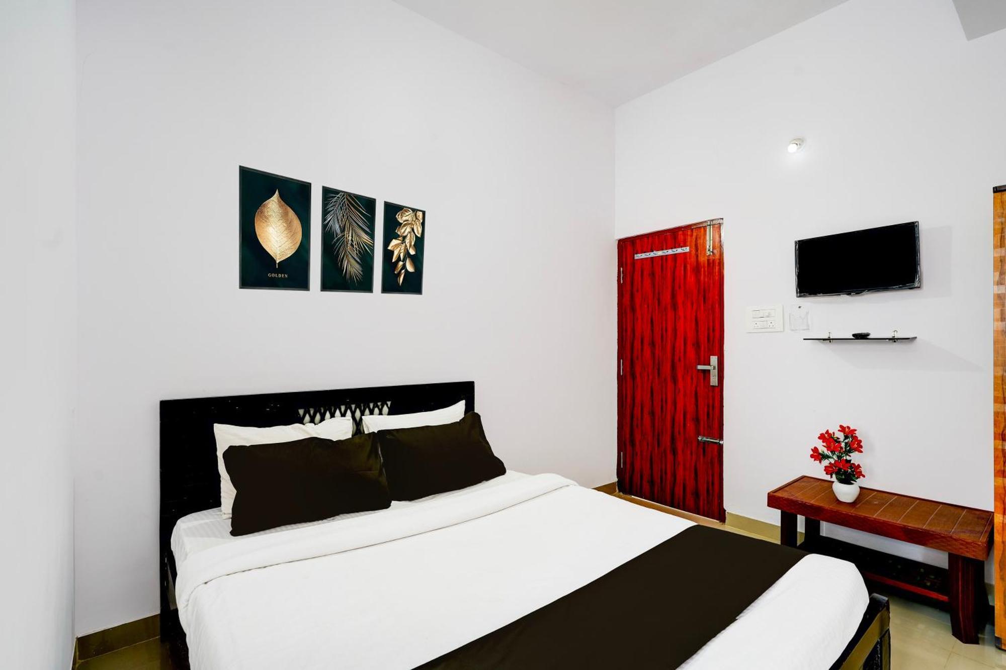 Hotel O Sapthagiri Boarding &