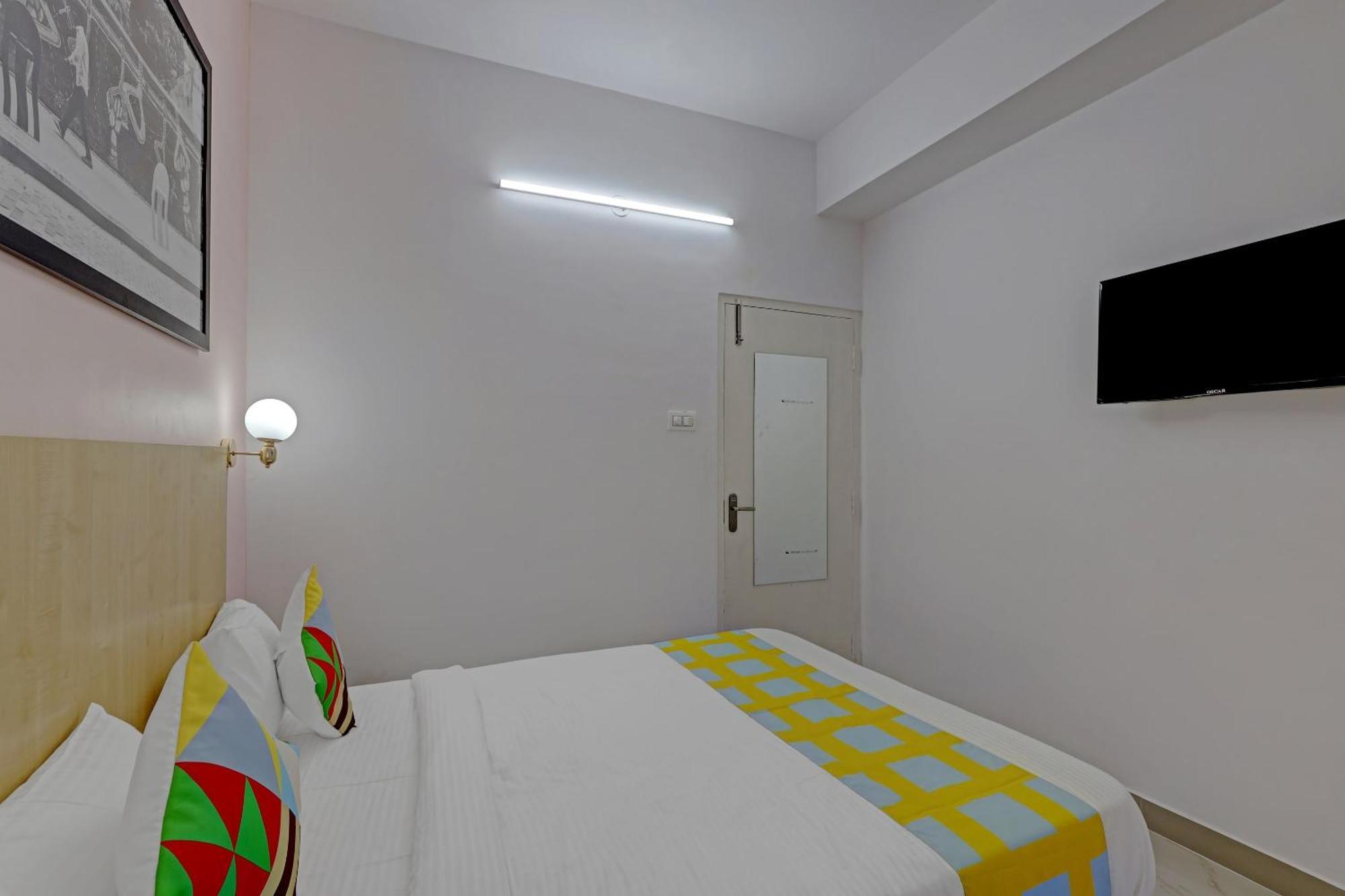 O Compact Kr Puram Near Phoenix Marketcity Guest house 3*