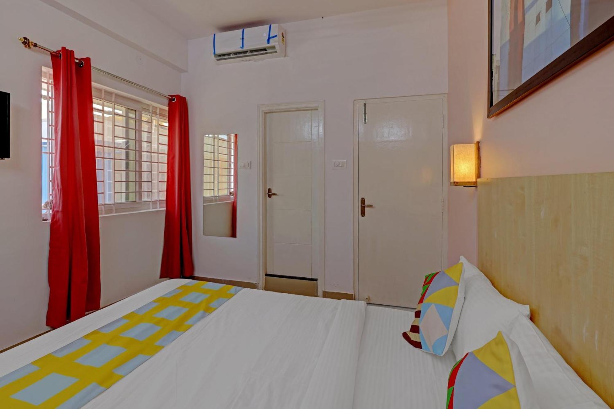 O Compact Kr Puram Near Phoenix Marketcity Guest house Bangalore