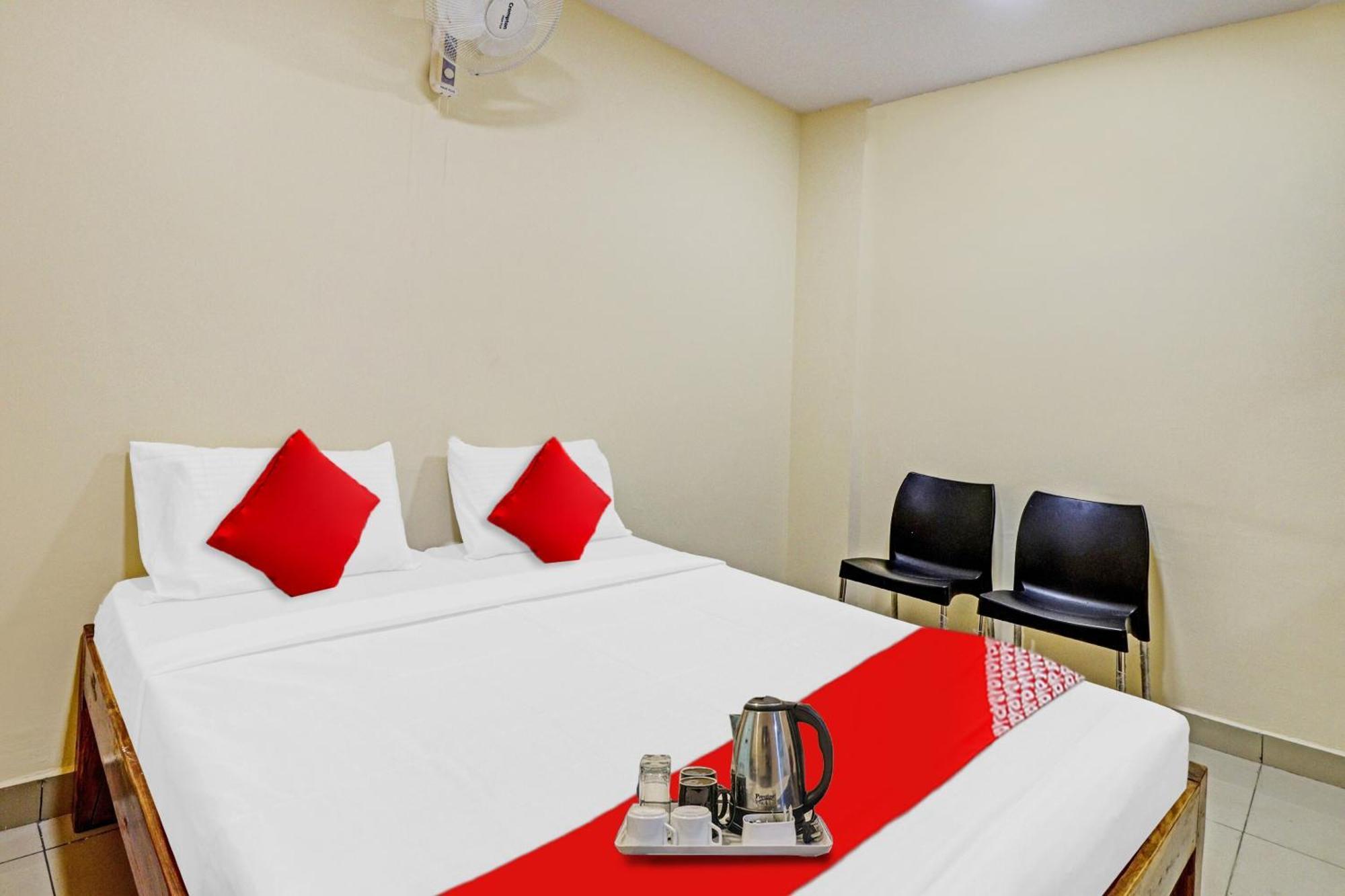 O Shri Sai Boarding And Near Nagasandra Metro Station Hotel 4*