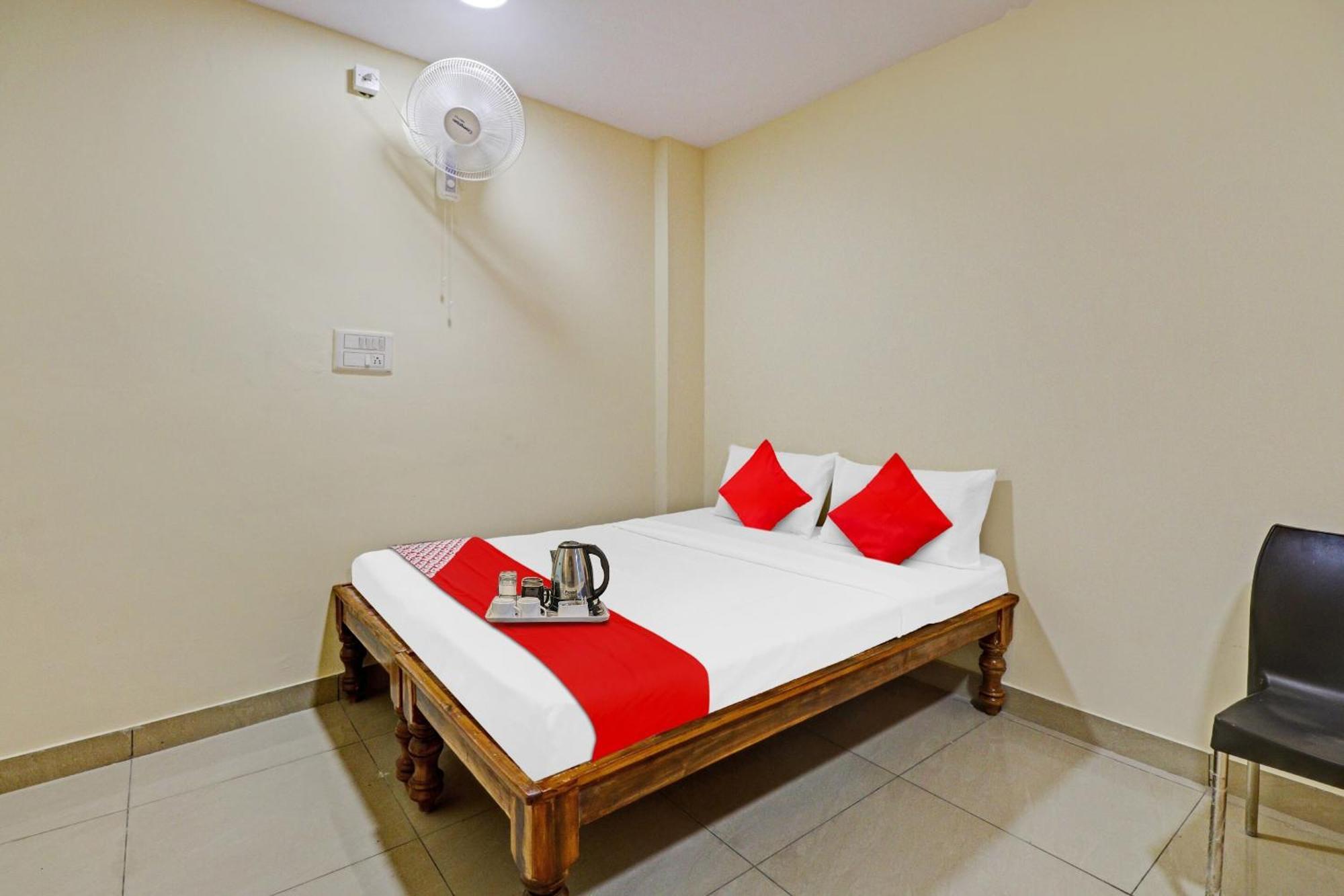O Shri Sai Boarding And Near Nagasandra Metro Station 4*