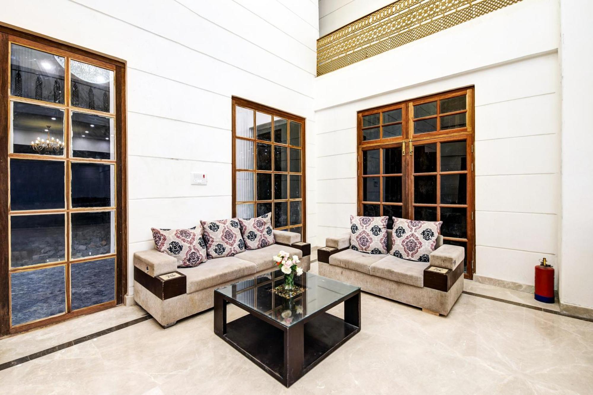 Hotel Collection O Peenya Bangalore