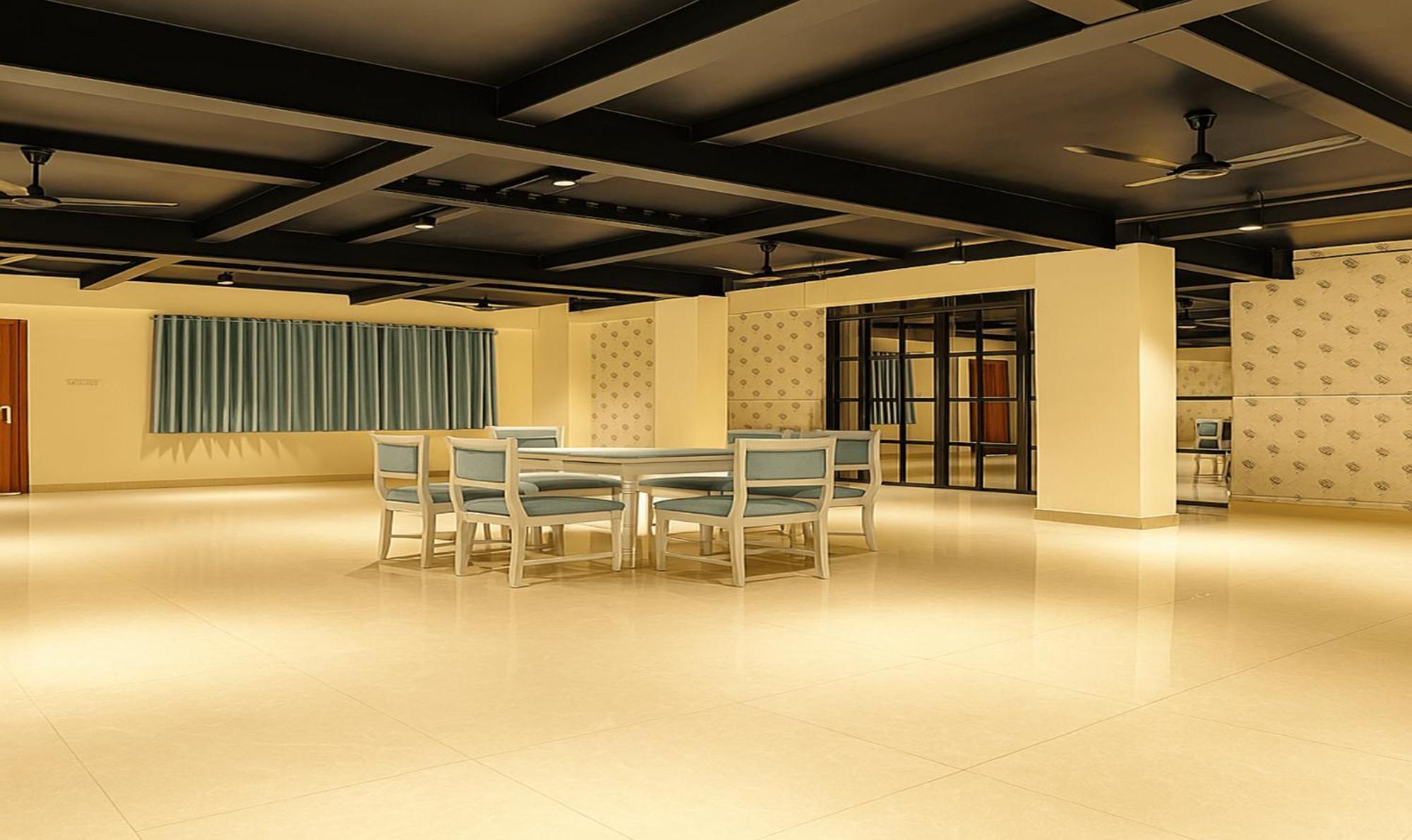 Hotel Joven'S Central - Brigade Road Hotel Bangalore