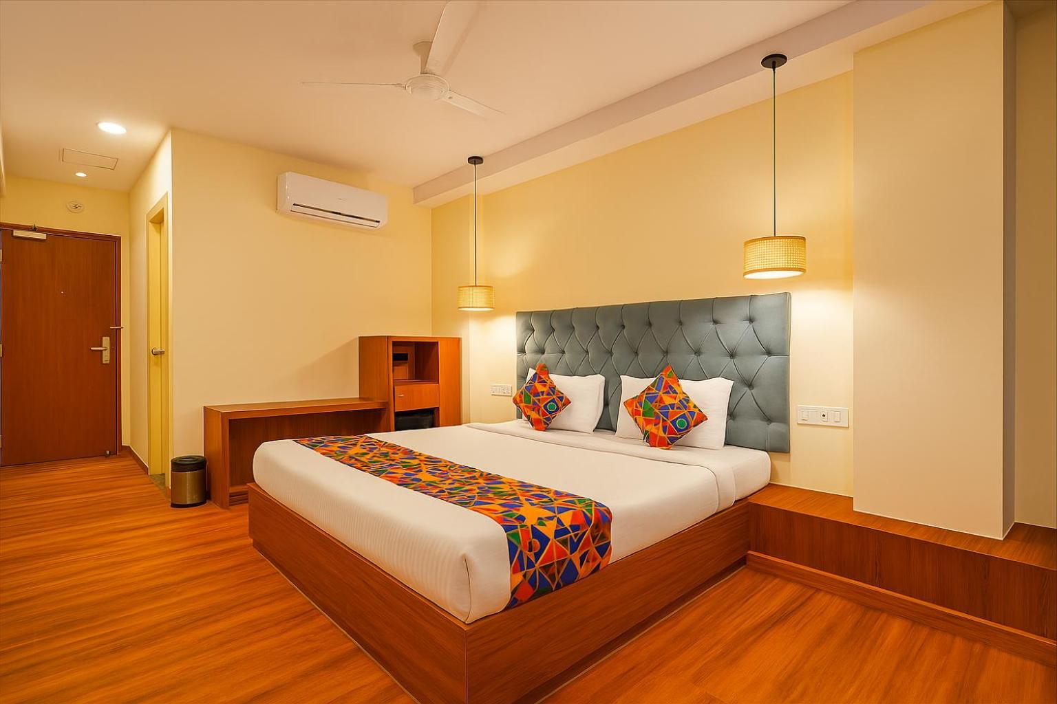 Hotel Joven'S Central - Brigade Road 4*
