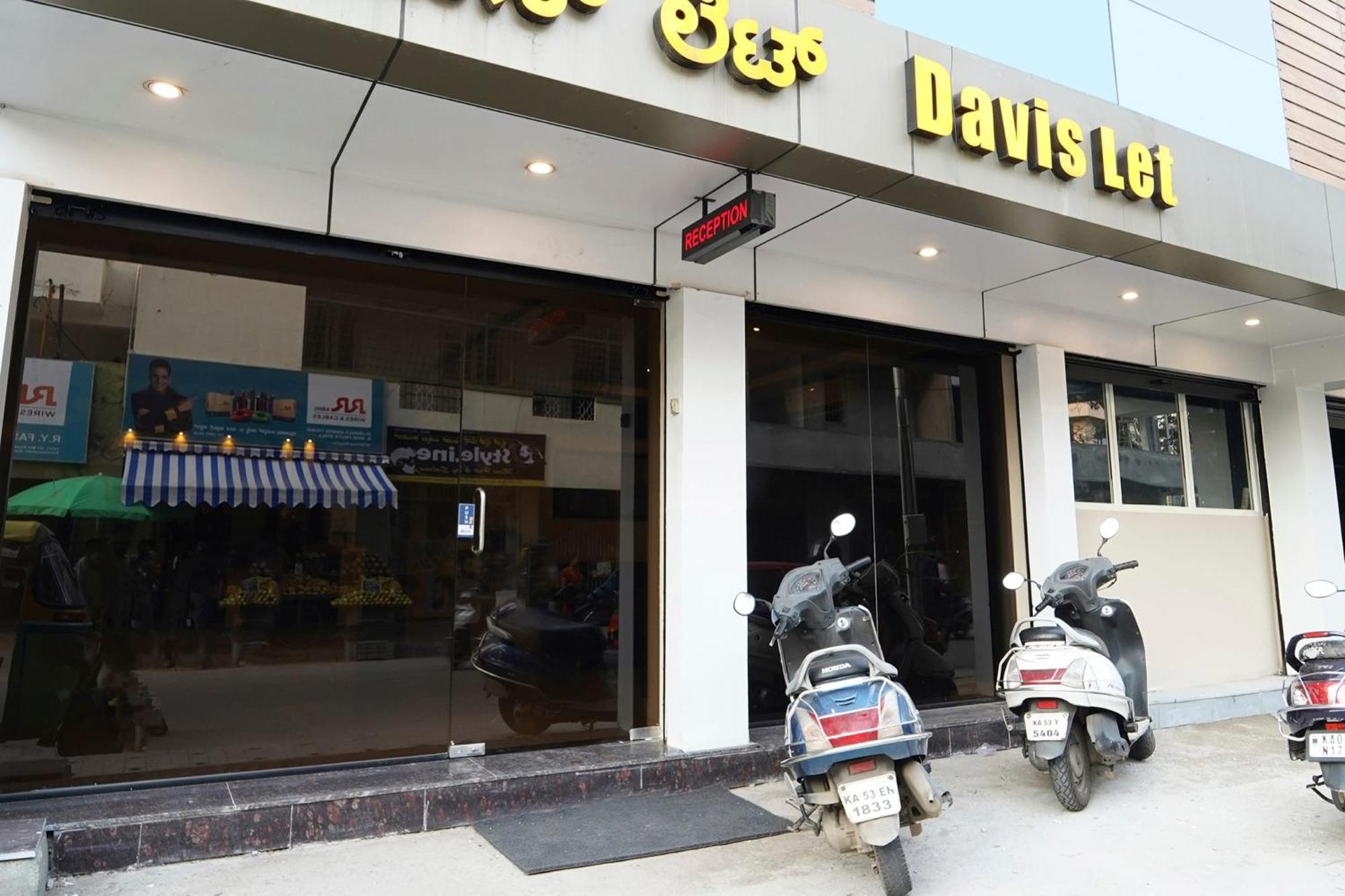 Super Townhouse Davis Let Hotel Bangalore