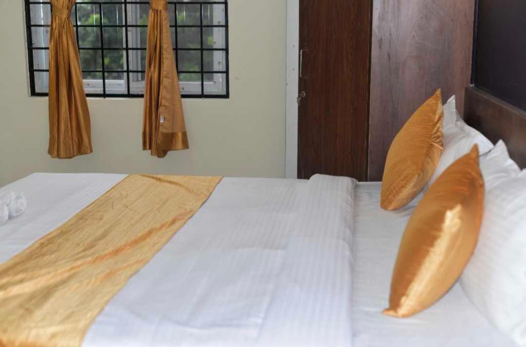 O Sujatha Residency Hotel