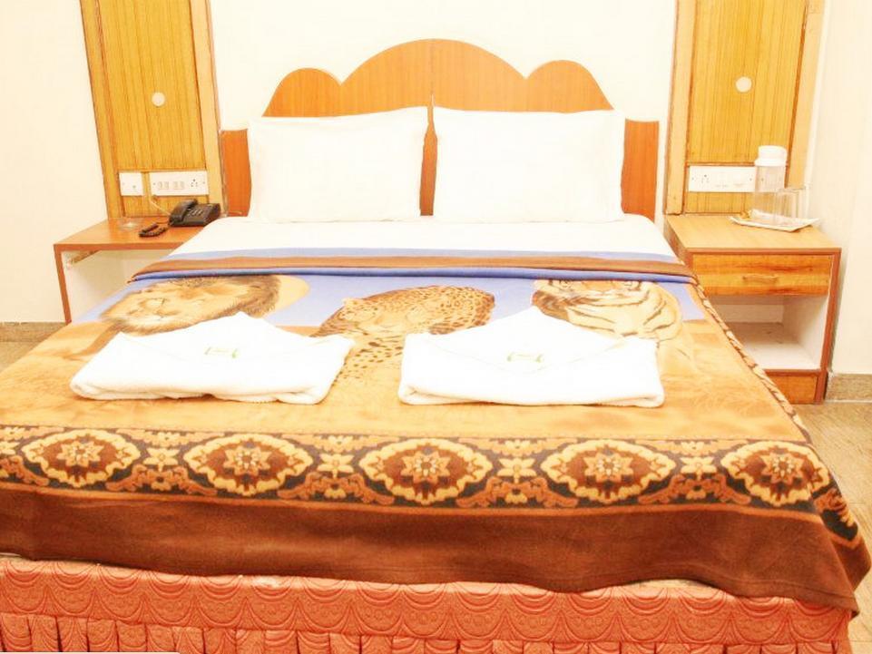 Hotel Sharq Residency